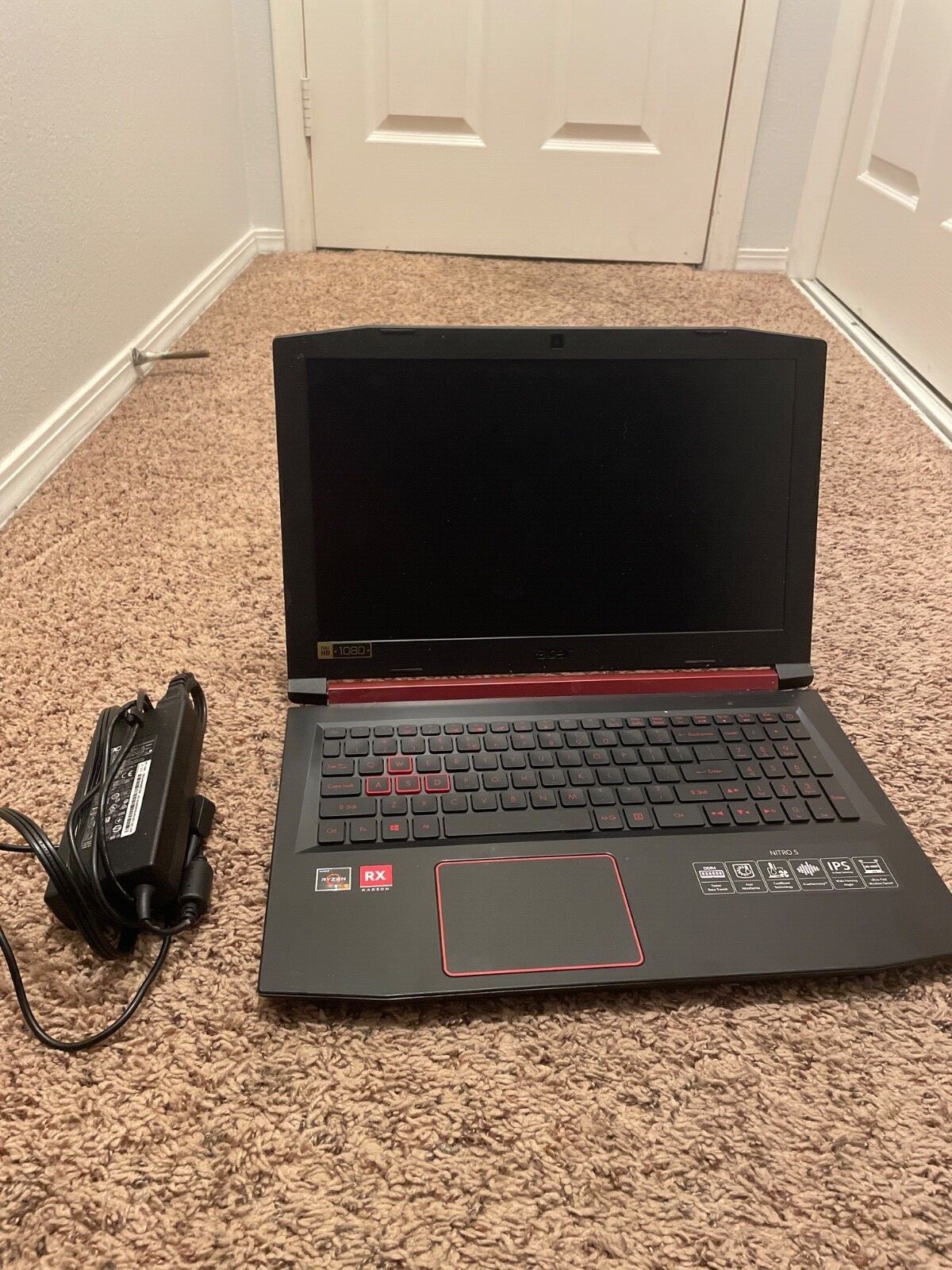 Acer Nitro 5 AN515-42 AMD Ryzen 5 2500U 2.0ghz AMD Radeon RX 560 8GB RAM 256 SSD