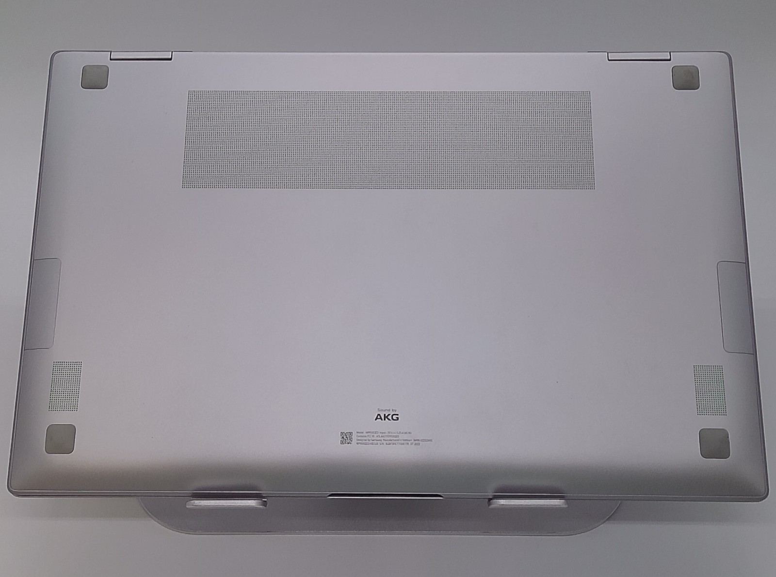 Samsung Galaxy Book2 Pro NP950QED-KB1US 15.6″ i7-1260P 16GB 1TB W11P USED NO AC
