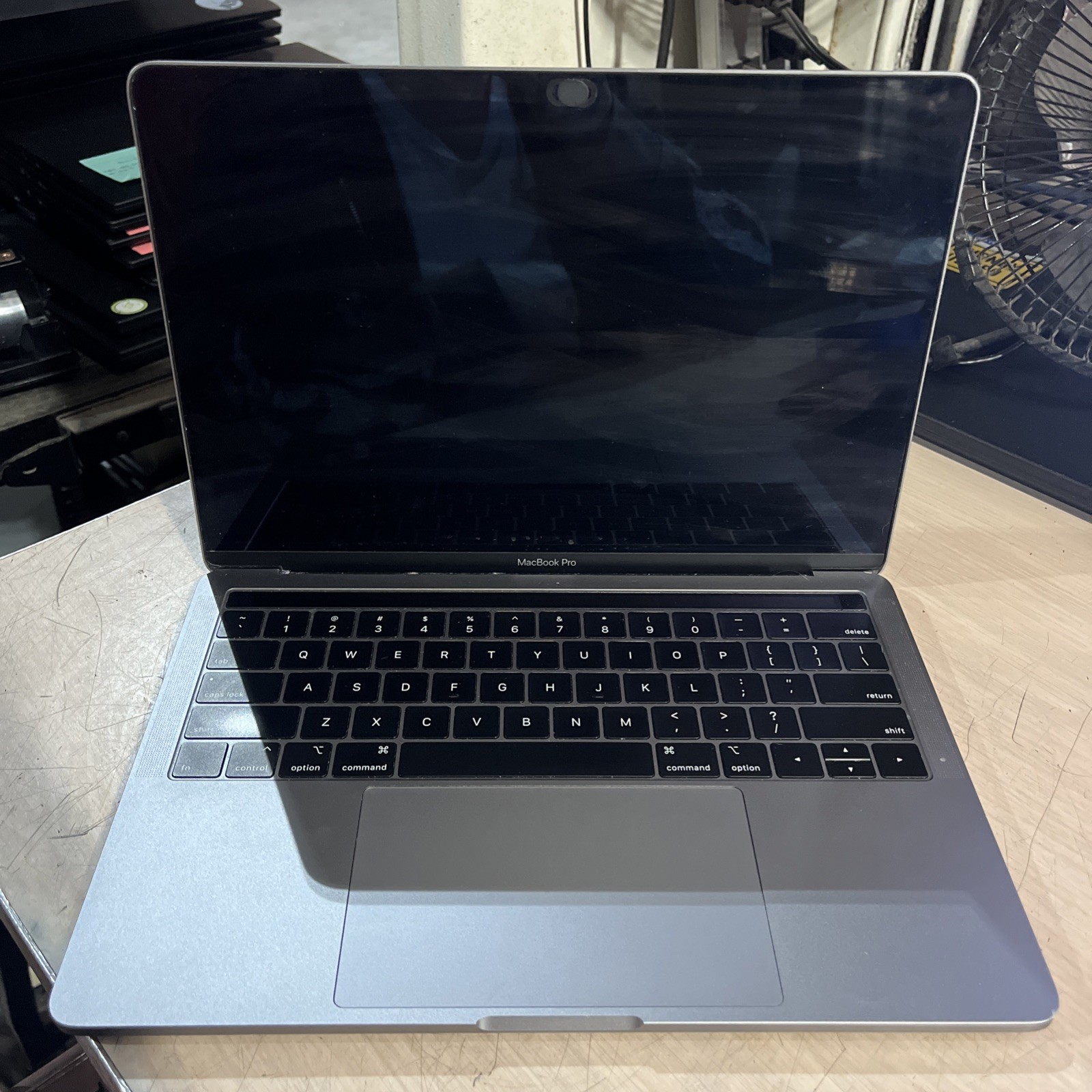 APPLE MACBOOK PRO 13″ TOUCH/2019 2TB CORE I5-8257U 1.4GHZ 8GB RAM 128SSD