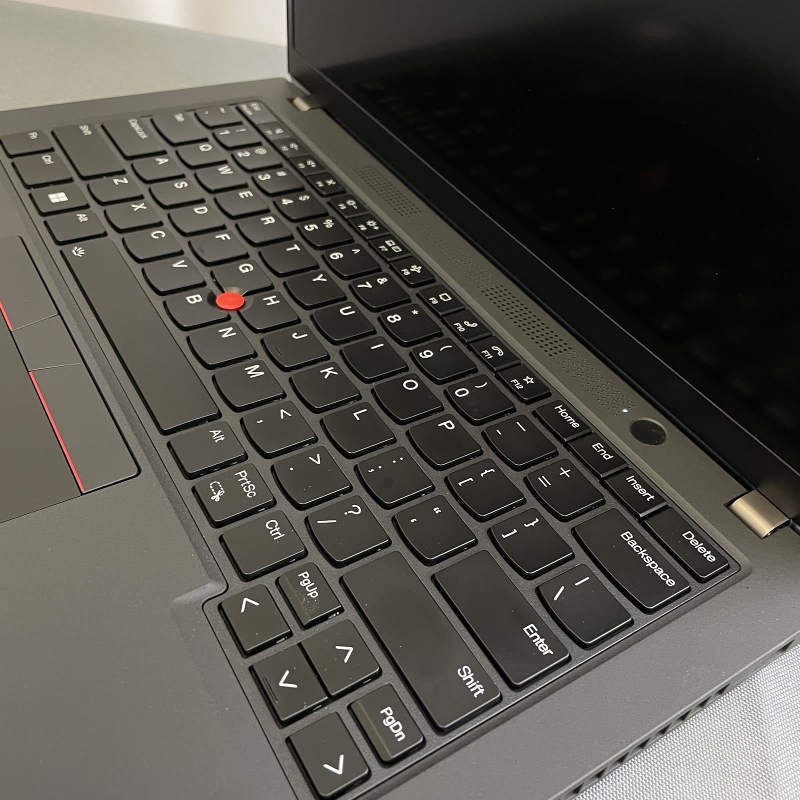 Lenovo ThinkPad T14 Gen 3 14″ FHD+, Core i7-1260P, 16GB, 512GB NVMe, Win 11 Pro