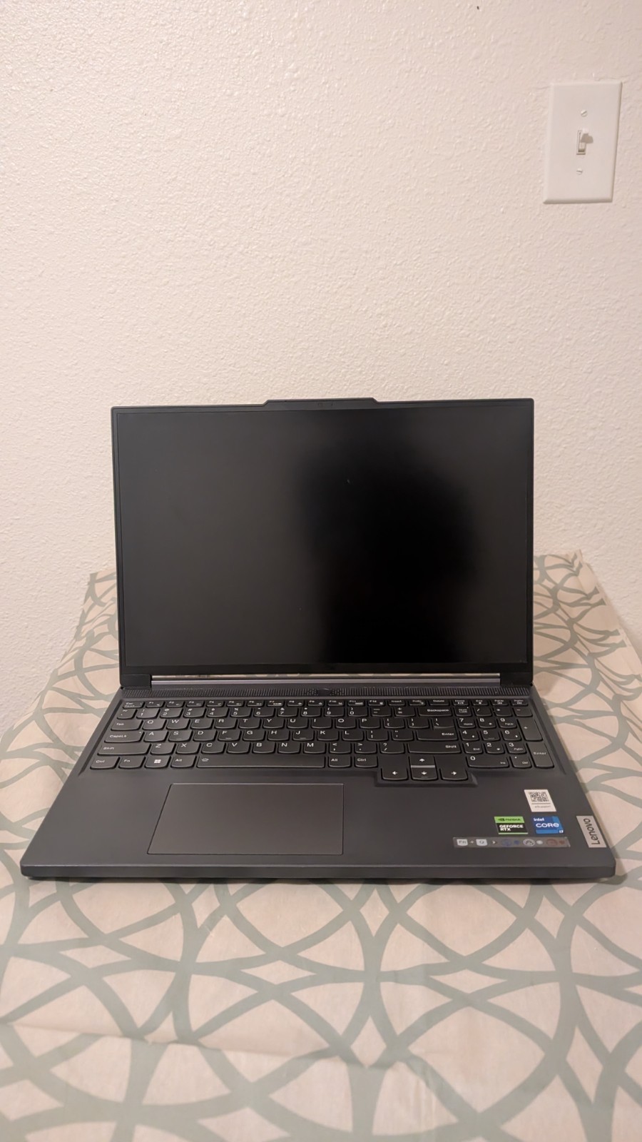 Lenovo Legion Slim 5i 16IRH8 i7-13700H RTX 4060 For Parts /Repair inc 2batteries