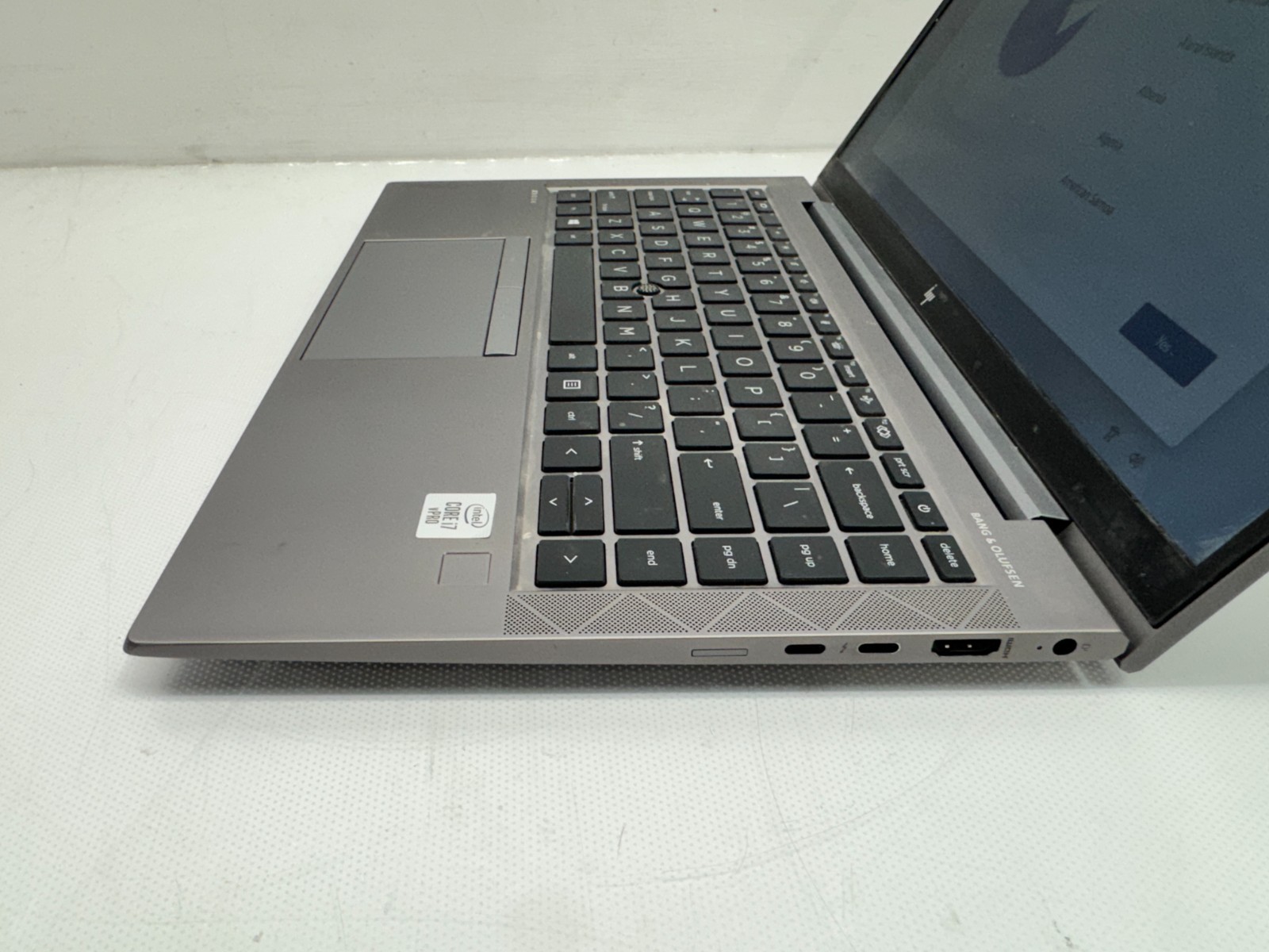 HP Zbook Firefly 14 G7 Intel i7-10610U@1.8GHz 16GB 256GB Quadro P520 **READ**