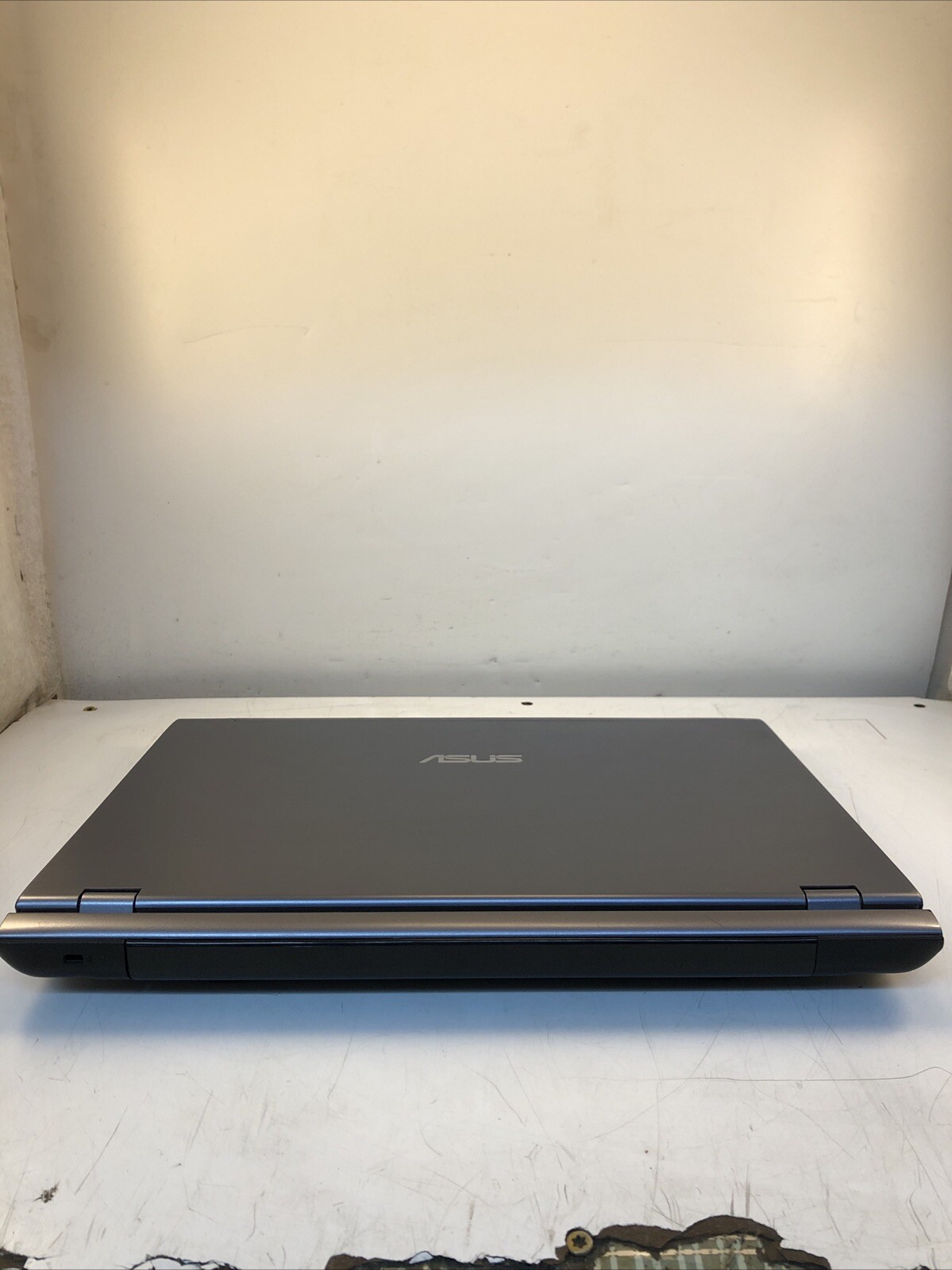 ASUS U56E – BBL6 Powers On bad screen untested unknown cpu