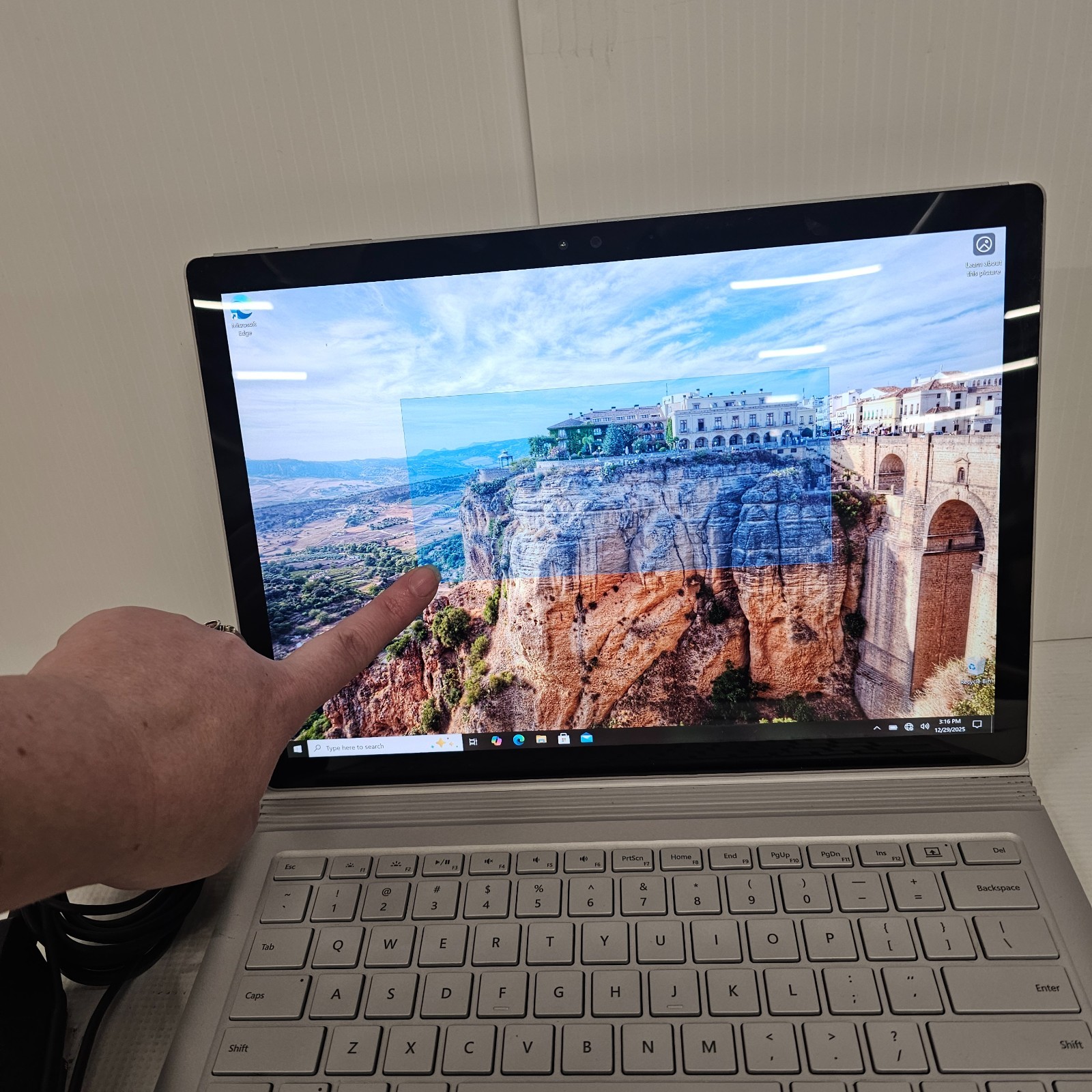 Microsoft Surface Book Intel Core i7-6600u 16GB RAM 512GB SSD NVidia GTX 965M