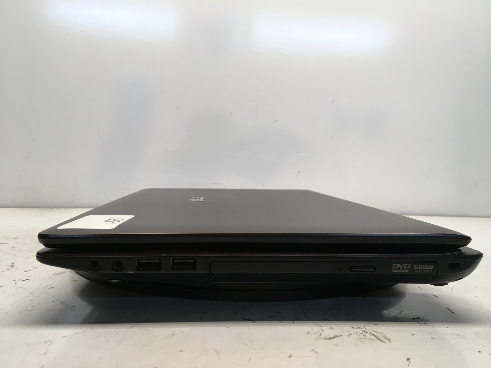 Asus X53E-RS52 Intel i5-2450M 2.5GHz 6 GB NO HDD NO BAT – SCREEN DAMAGE