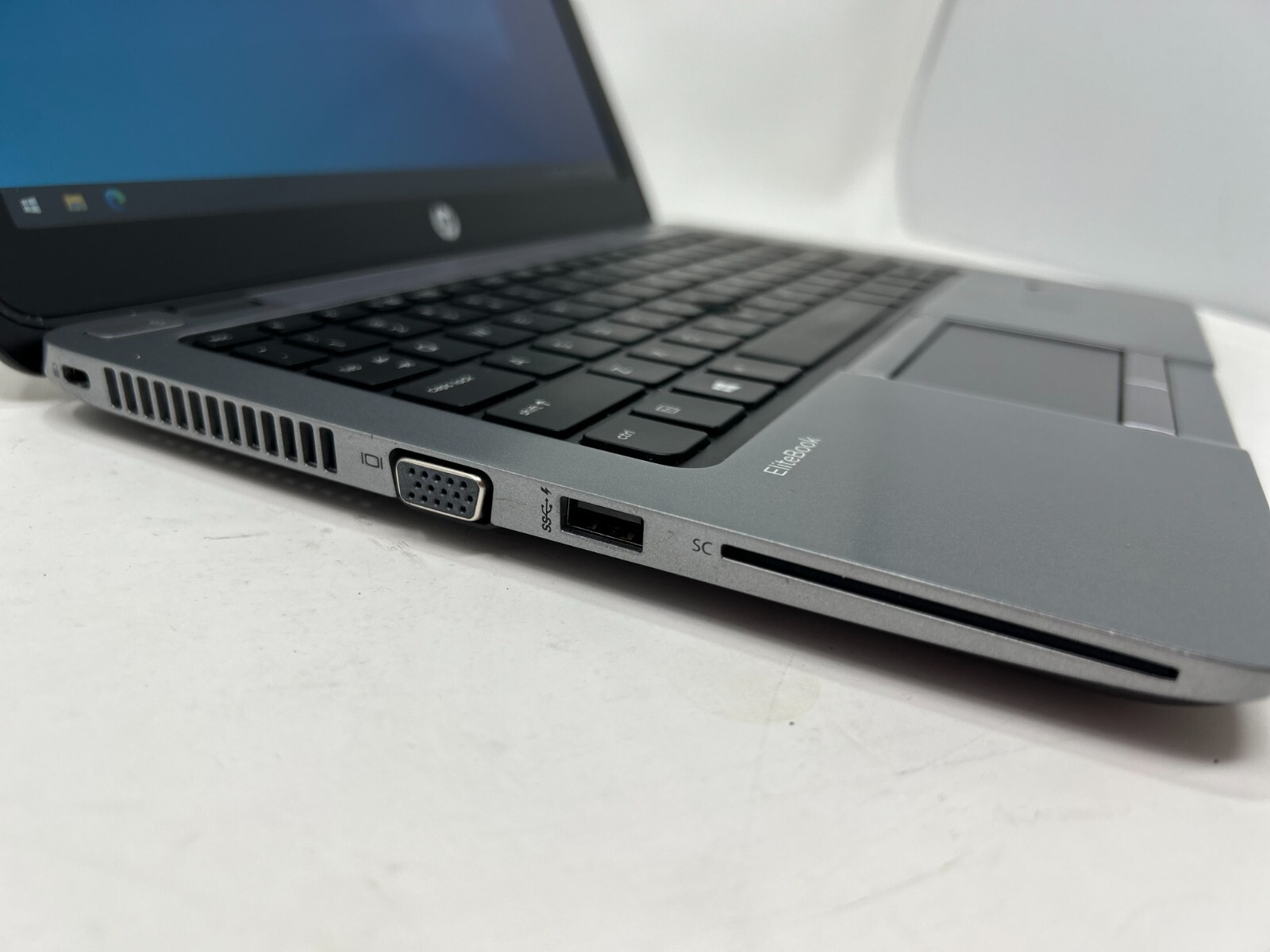 HP Elitebook 820 12.5″ Core i5-4310u 2GHz 16GB 256GB SSD Wn10 Webcam WiFi Laptop