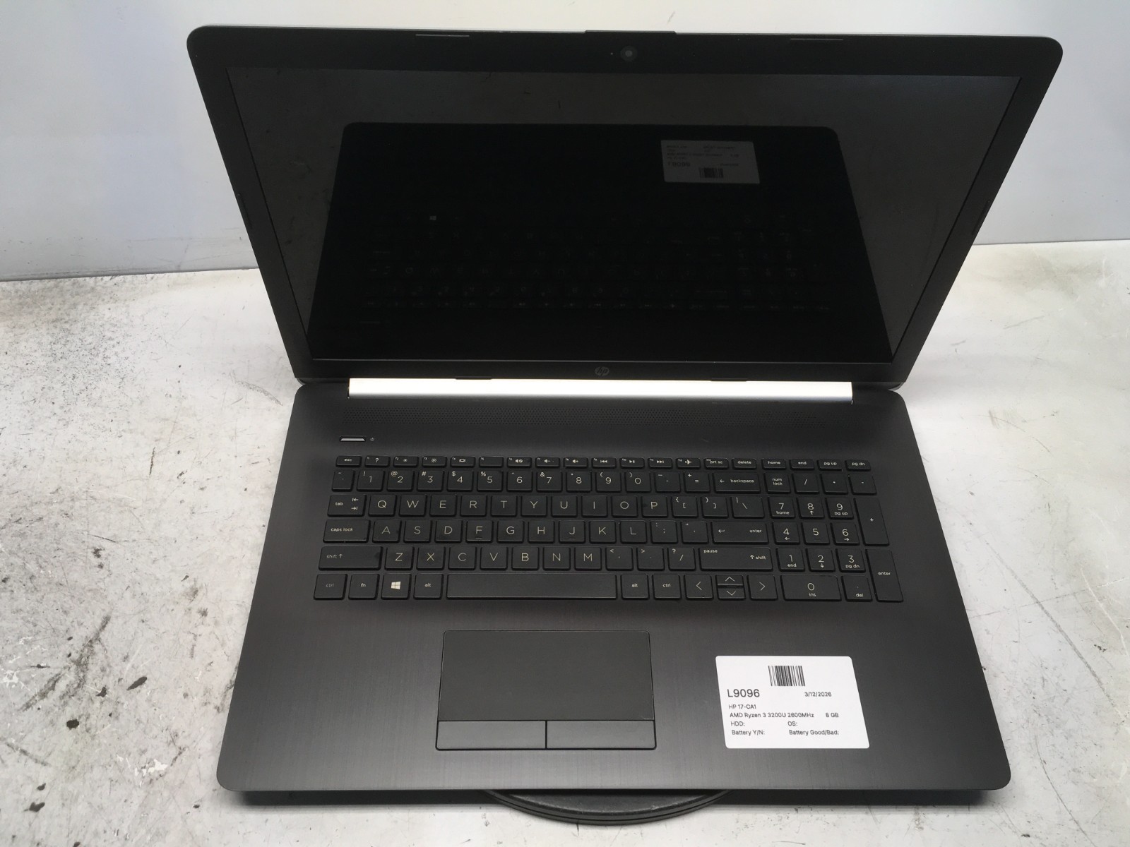 HP 17-CA1 AMD Ryzen 3 3200U 2600MHz 8 GB NO HDD