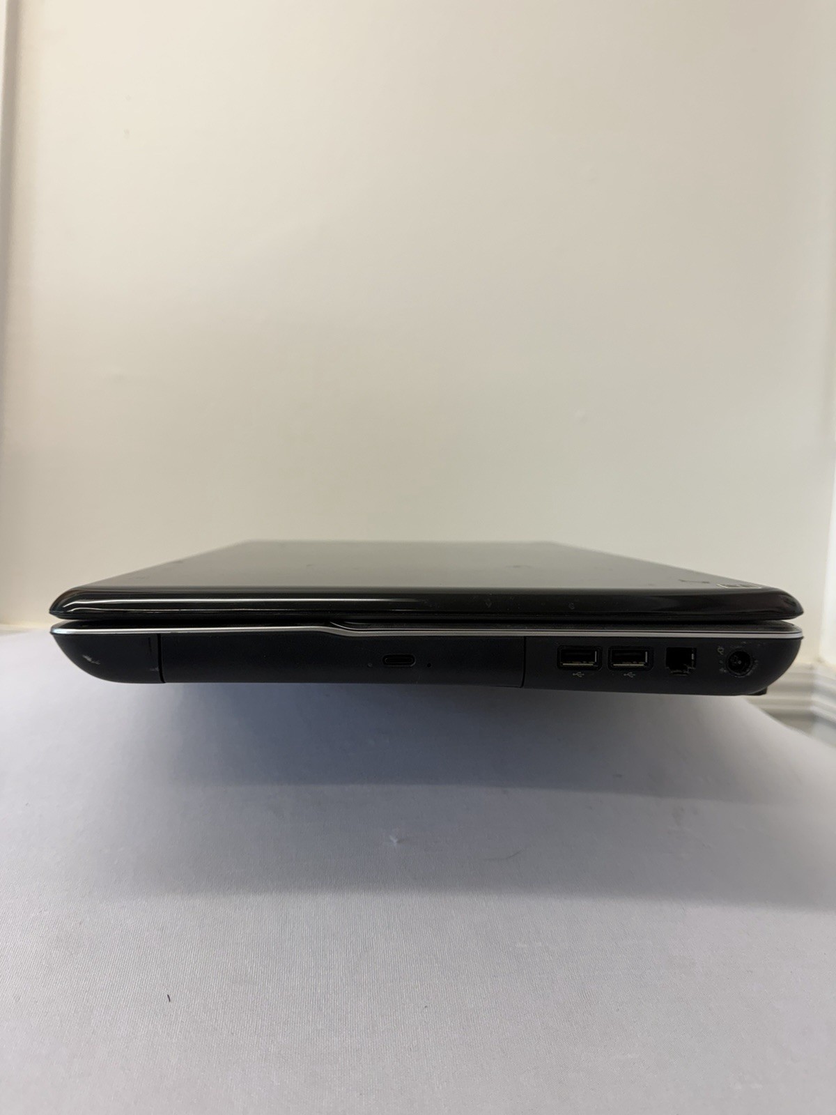 HP Notebook G71-340US Laptop – Good Screen – Intel Duo T6600 – Read Des