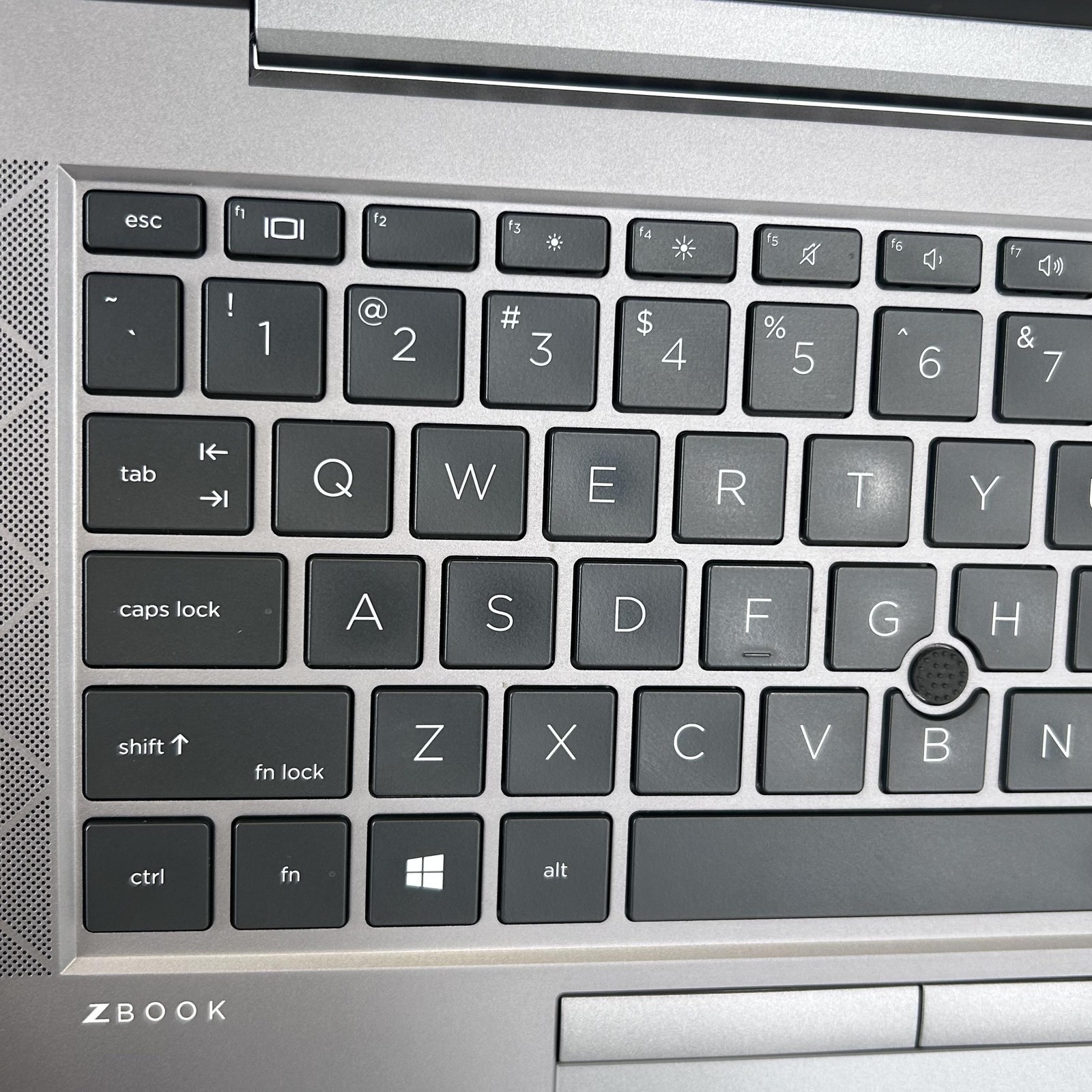 HP ZBook Firefly 14 G7 FHD i7-10610U 1.80GHz 16GB 512GB SSD Quadro P520 Good