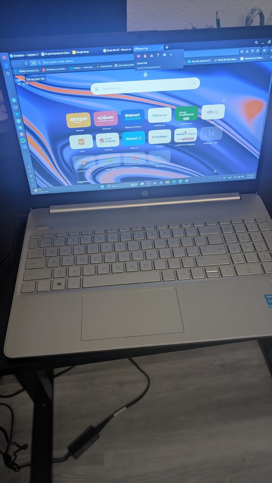 HP Silver Laptop Intel Core i3 15.6″ Screen Webcam Wi-Fi HDMI USB-C