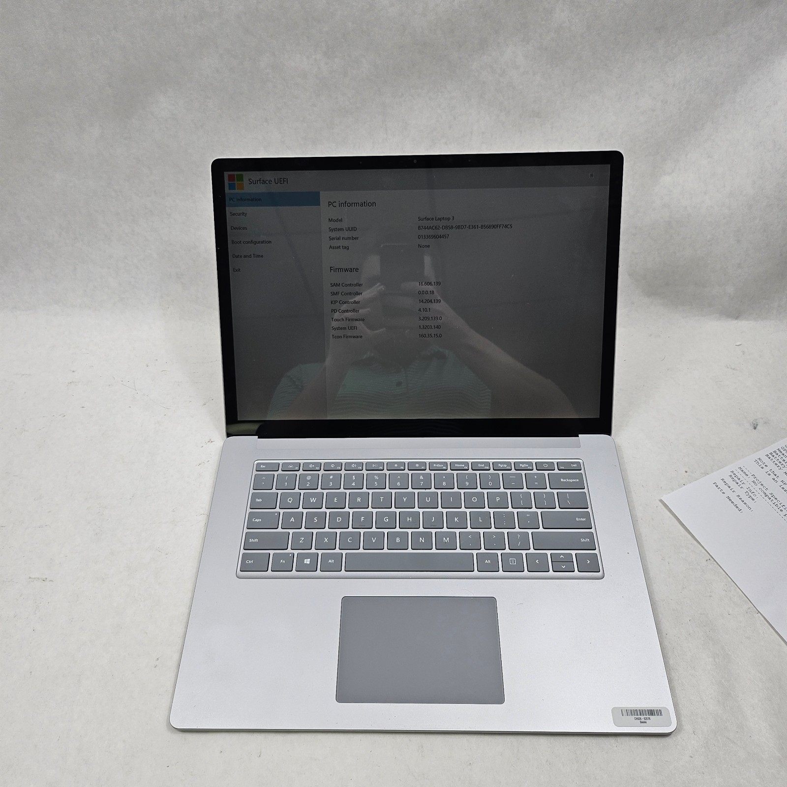 Microsoft Surface Laptop 3 1873 15″ Touch Ryzen 5 8GB RAM 256GB SSD – Cracked
