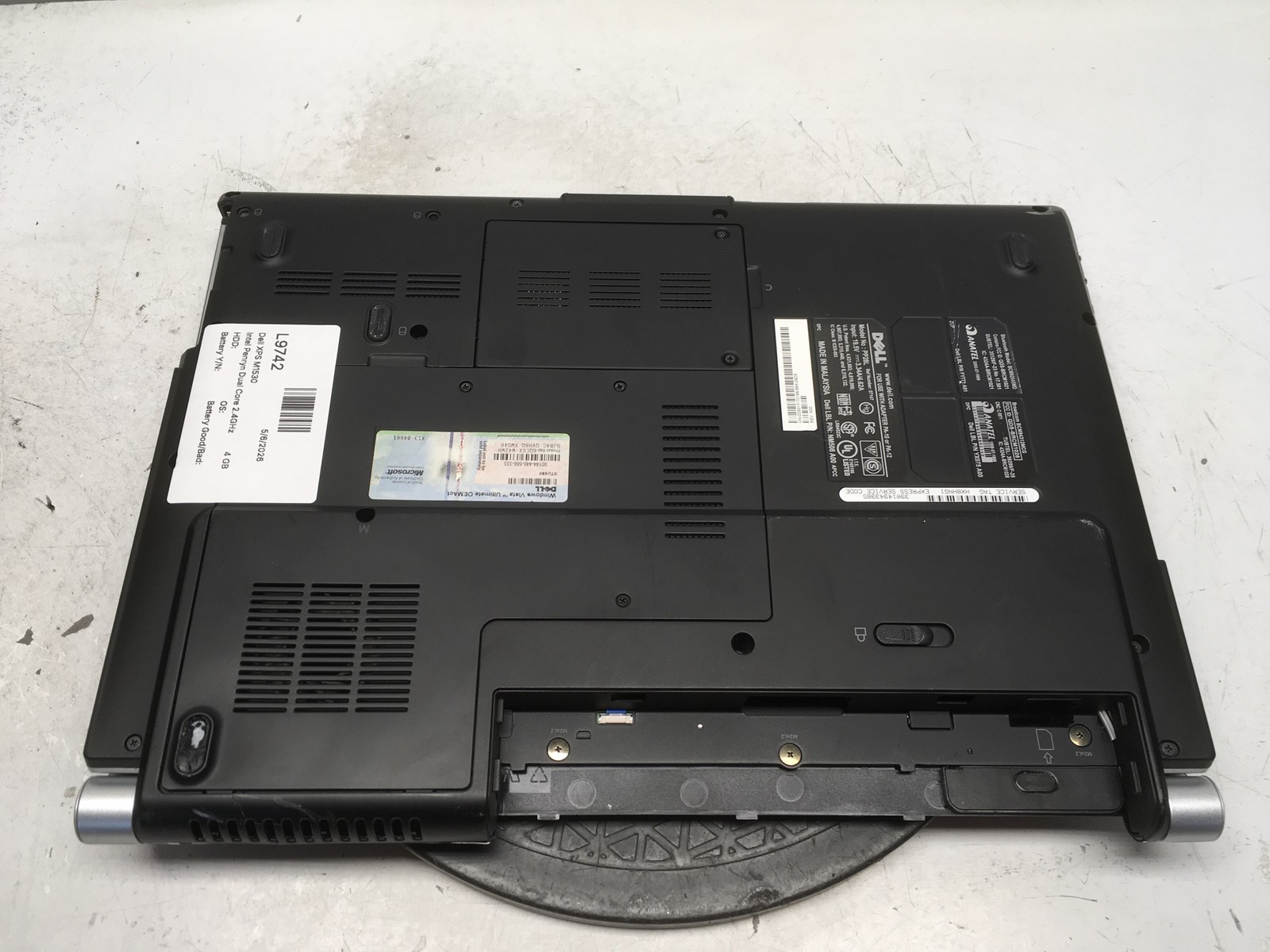 Dell XPS M1530 Intel Pentium Dual Core 2.4GHz 4 GB NO HDD No Batt
