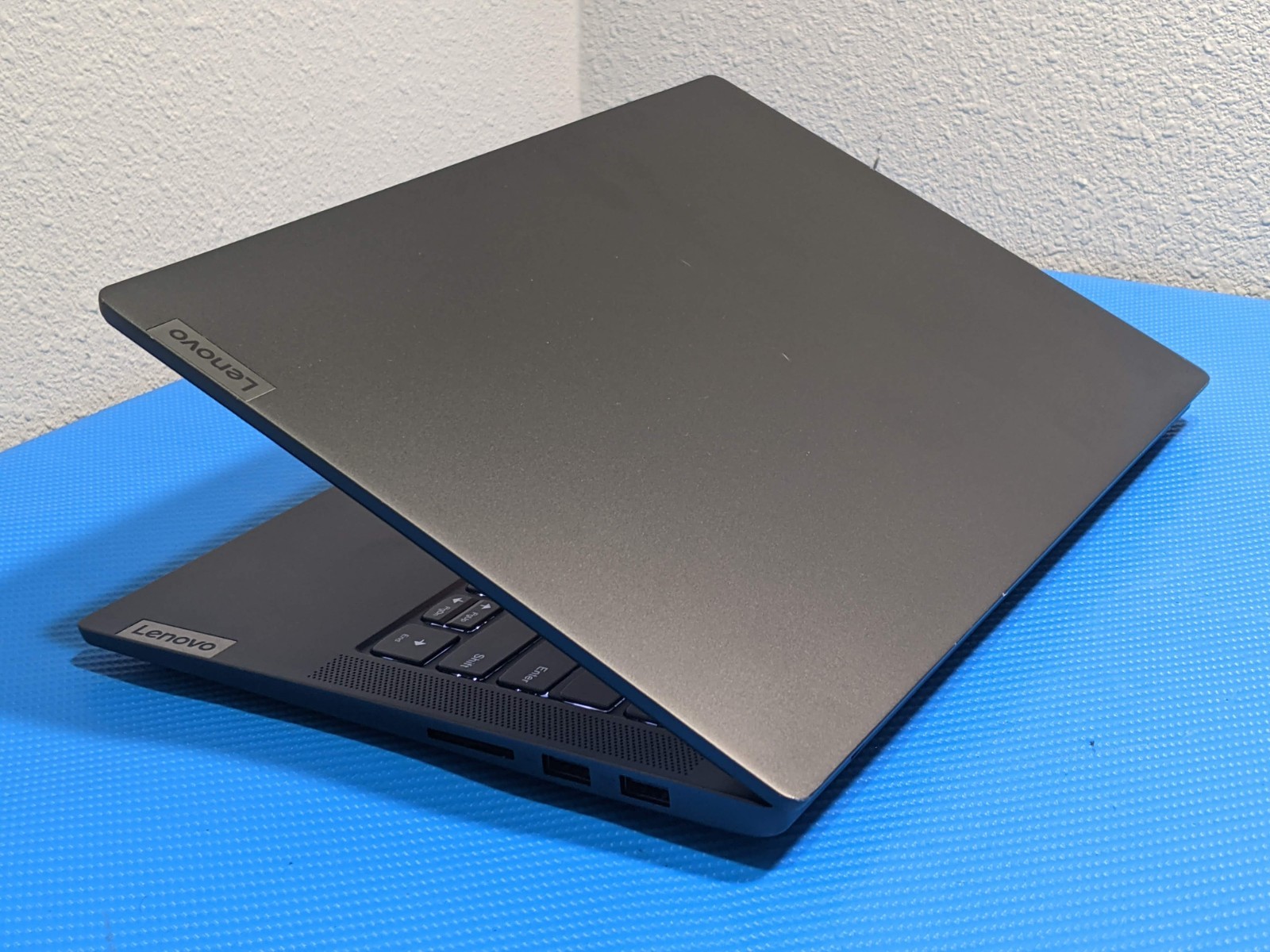 Lenovo IdeaPad 5 14IIL05 14″ FHD i5-1035G1 1GHz 8GB 256GB SSD Win11Home +Charger