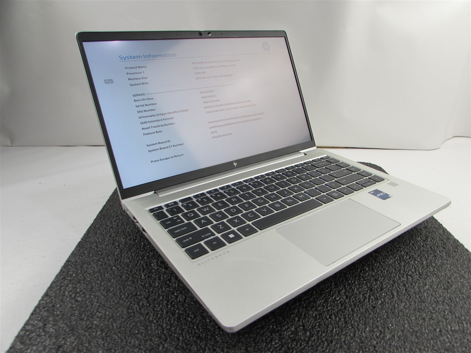 HP ELITEBOOK 640 (G9) 1920X1080 FHD TOUCHSCREEN I7-1270P NO SSD 4GB RAM NO O.S