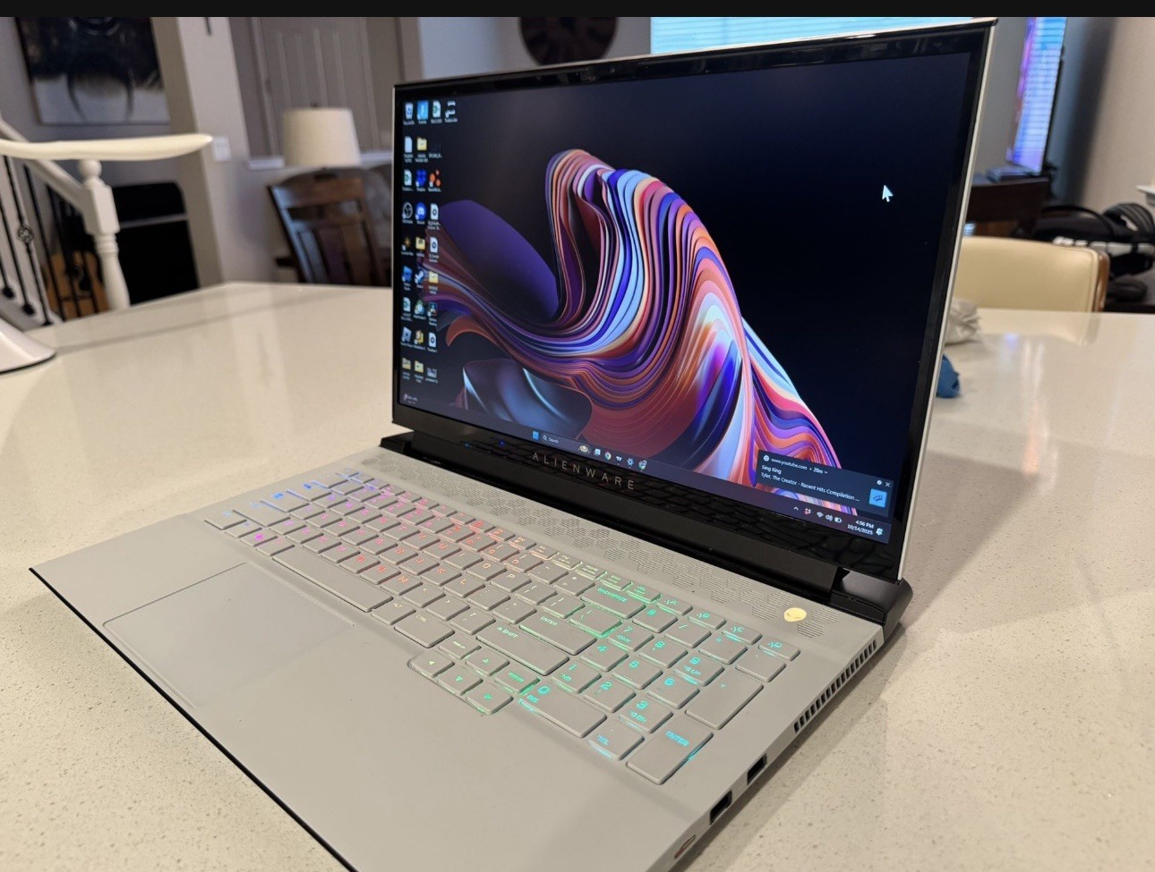 Alienware M17 R3 17.3 inch (1TB, Intel Core i7 10th Gen., 16GB) Gaming Laptop