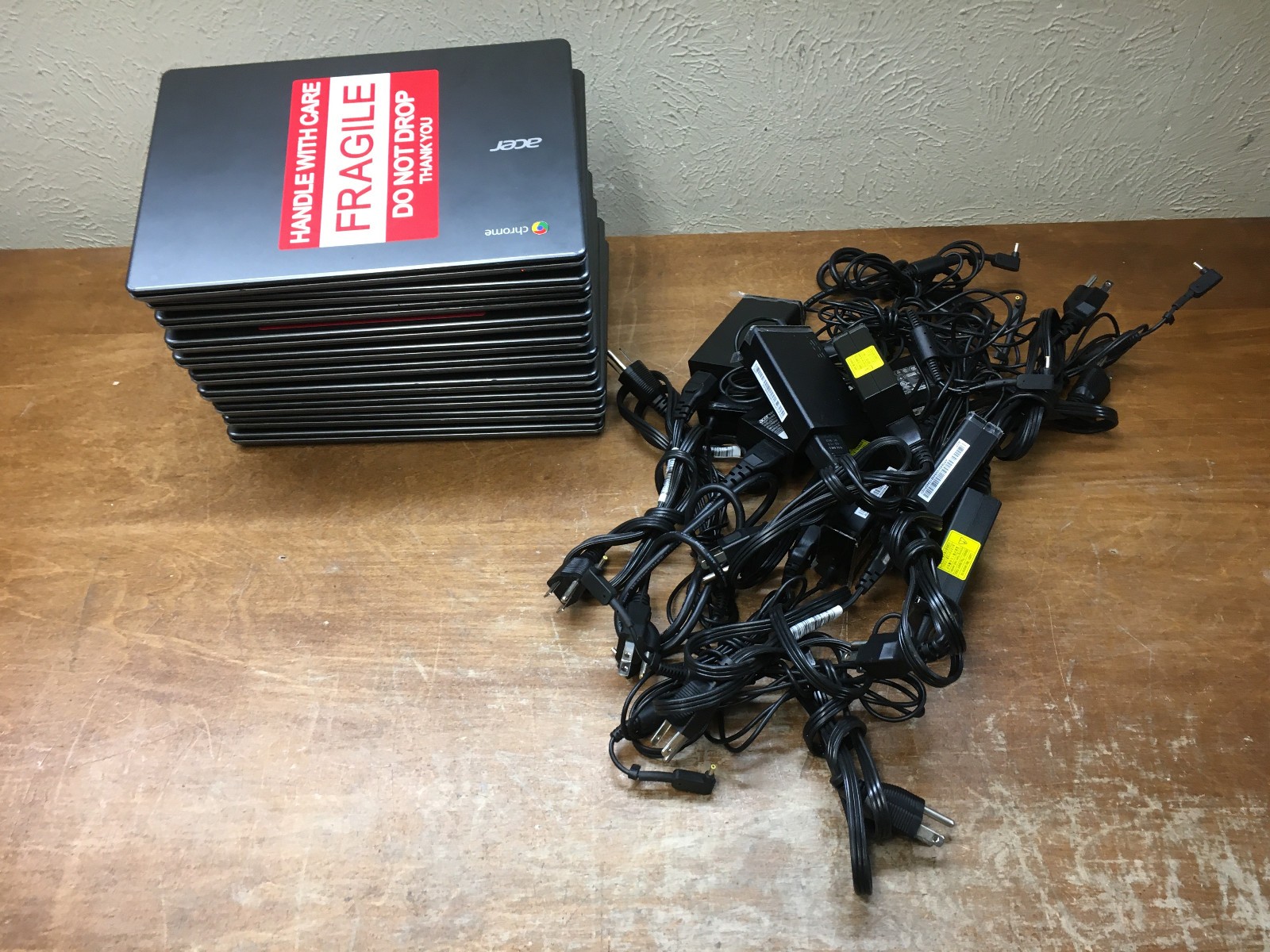 10x – Linux Fedora 41 Acer Laptops 11.6″ Intel 1.40GHz 2955U 2GB DDR3 16GB SSD