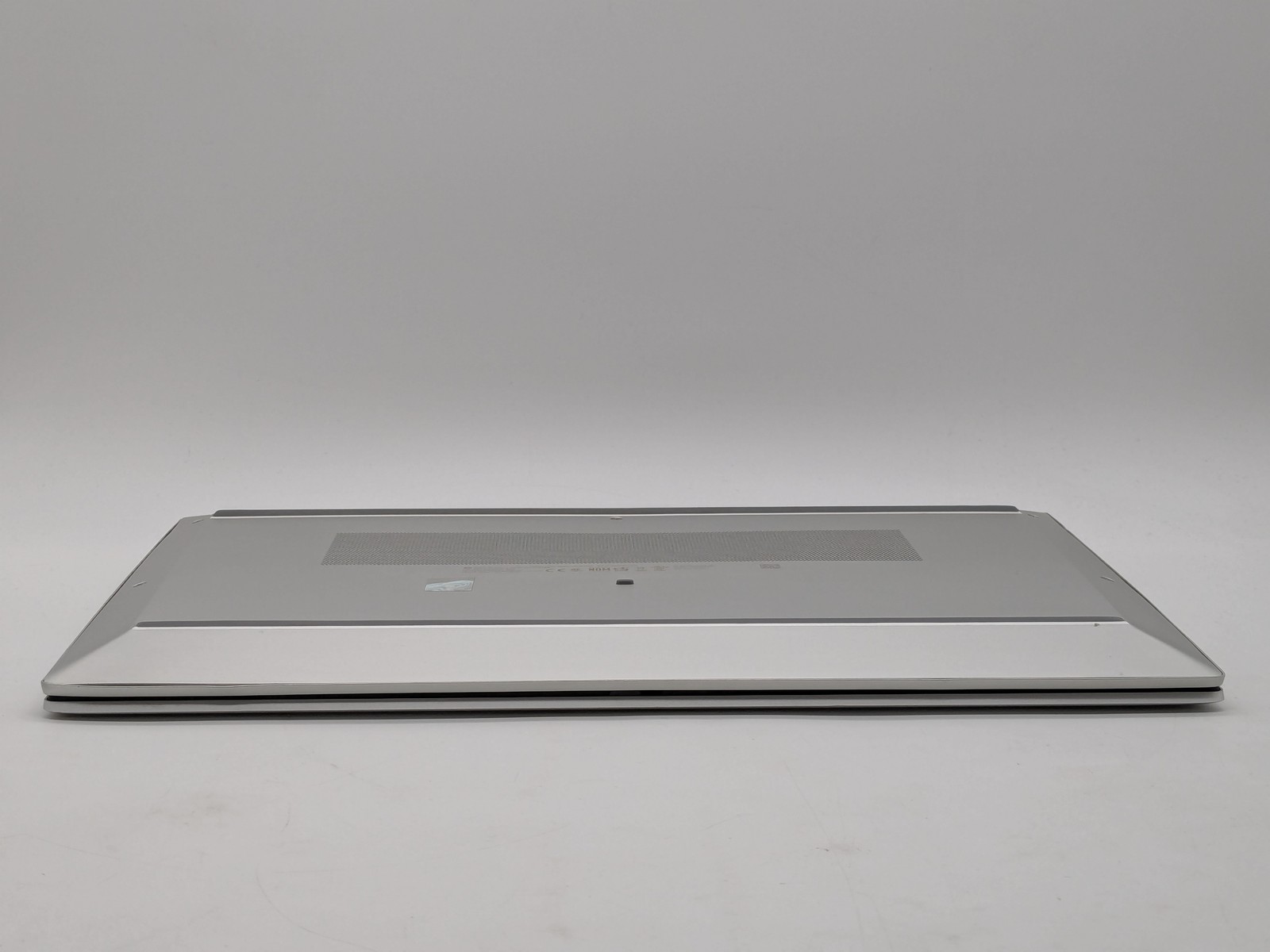 HP ELITEBOOK 855 G8 15″ FHD Touch RYZEN 7 PRO 5850U 512GB 16GB W11P Backlit