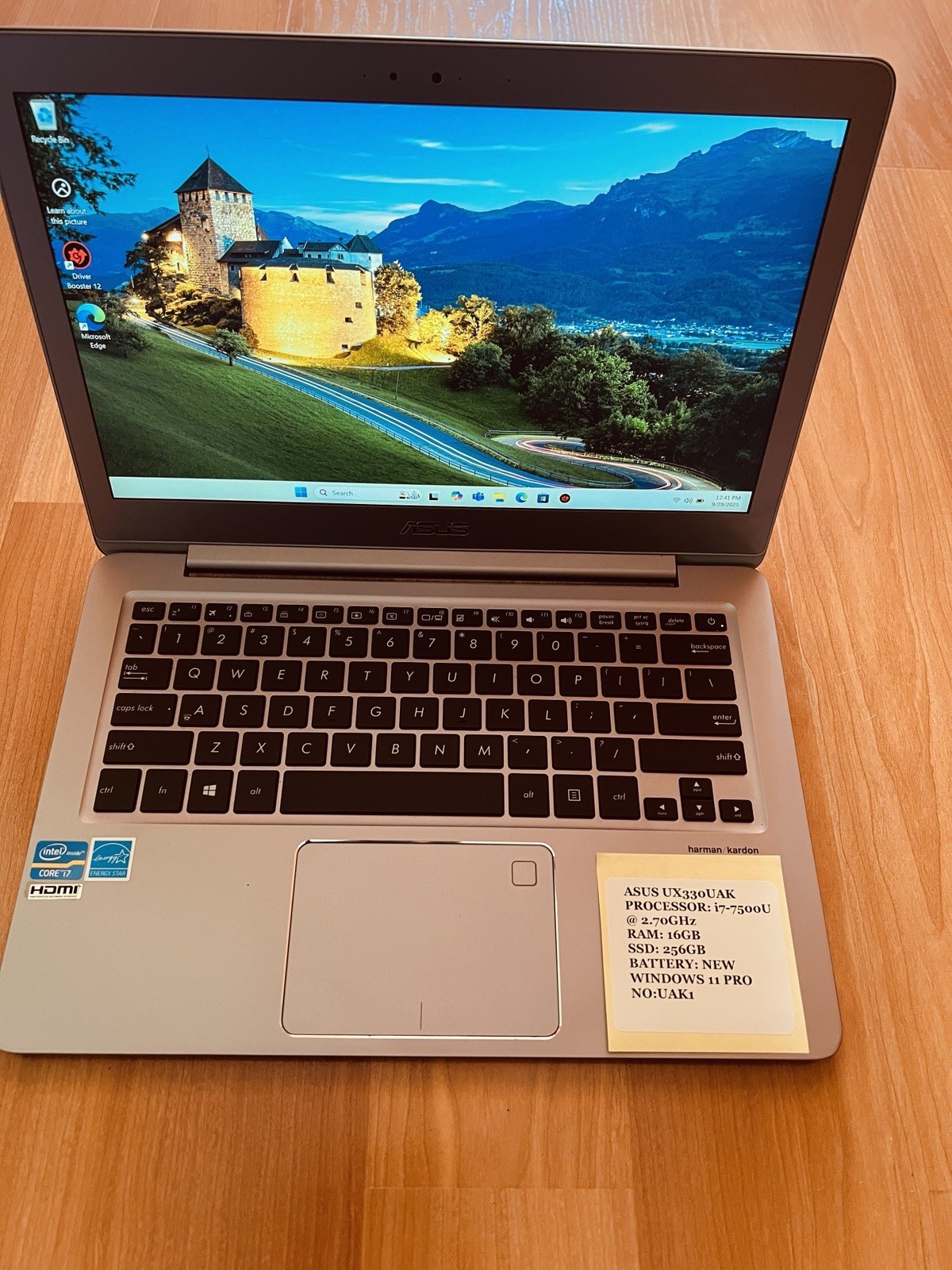 Asus UX330U(AK) , i7, 16 GB Ram, 256GB , Win 11 Pro, Zenbook Slime, New Battery