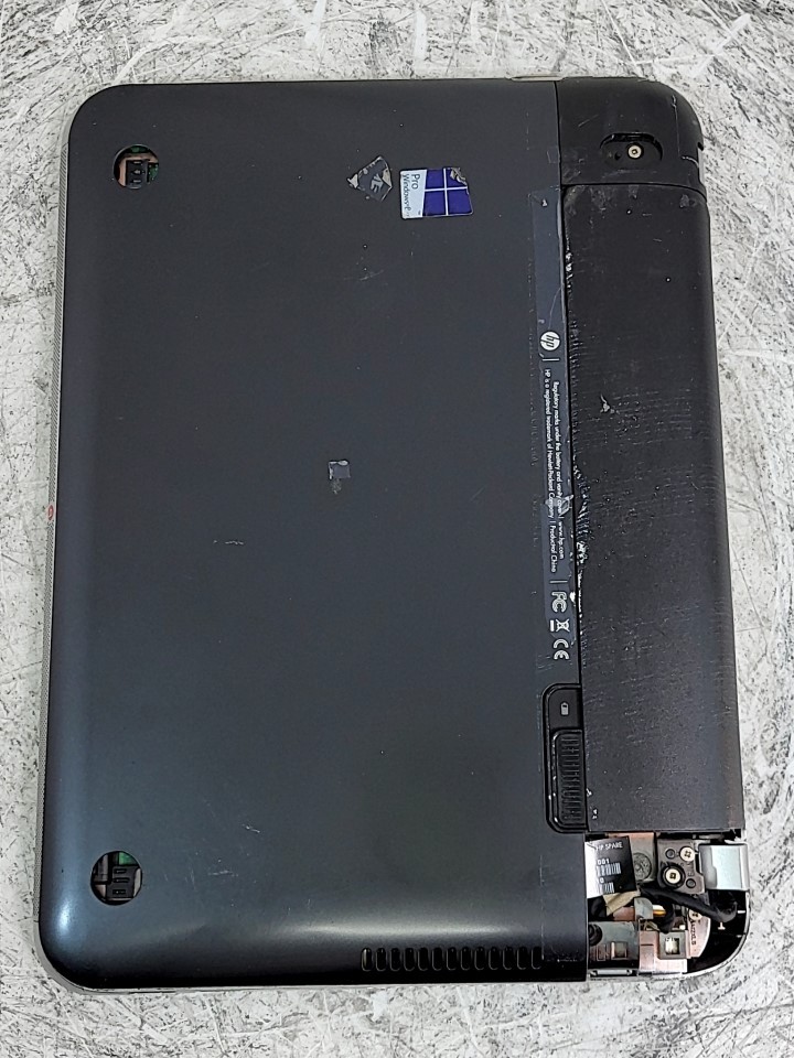 HP 3125 D3H53UT#ABA Laptop AMD E1-1500 APU WITH RADEON HD 4GB 320GB SEE NOTES