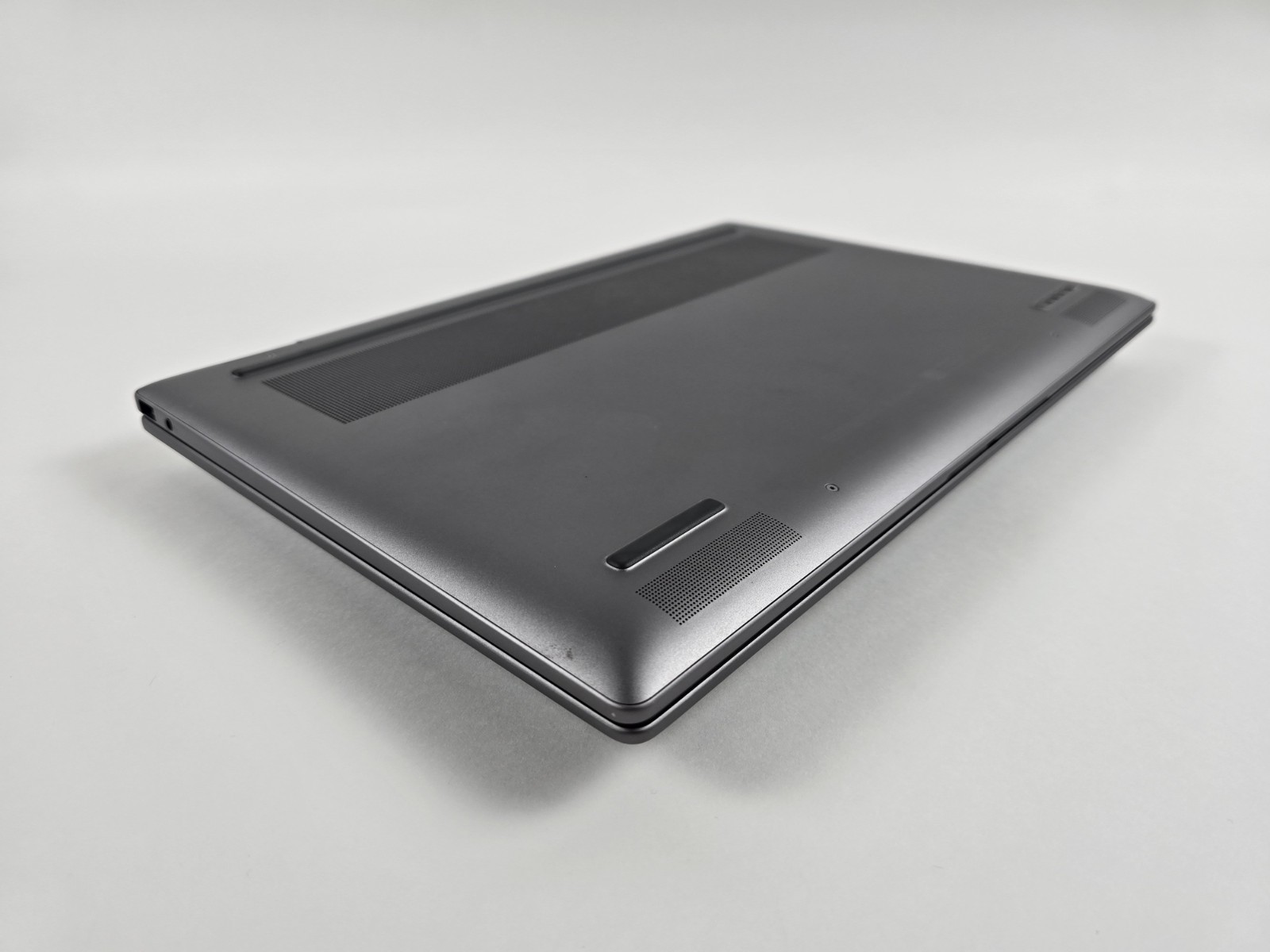 HP Envy x360 16″ WUXGA 2-in-1 Touch Ryzen 7 8840HS 16GB 1TB SSD – Used