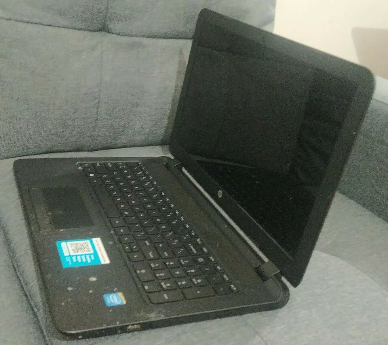 HP 15-f211wm Laptop – L0T32UATouchscreen 15.6″
