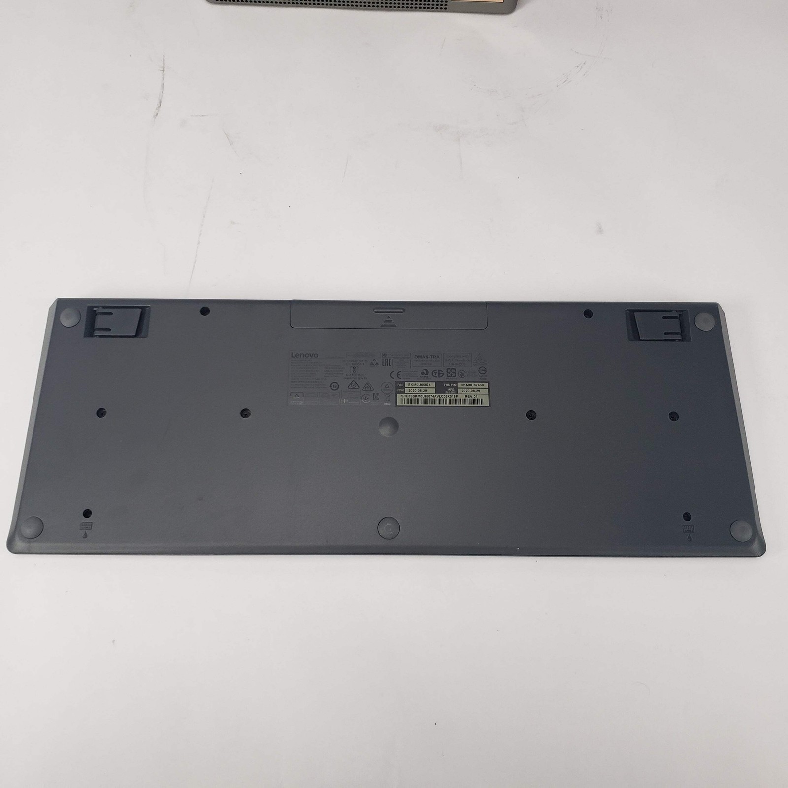 Lenovo Ideacentre AIO R41108 27″ i5-9400T 1.80GHz 8GB RAM