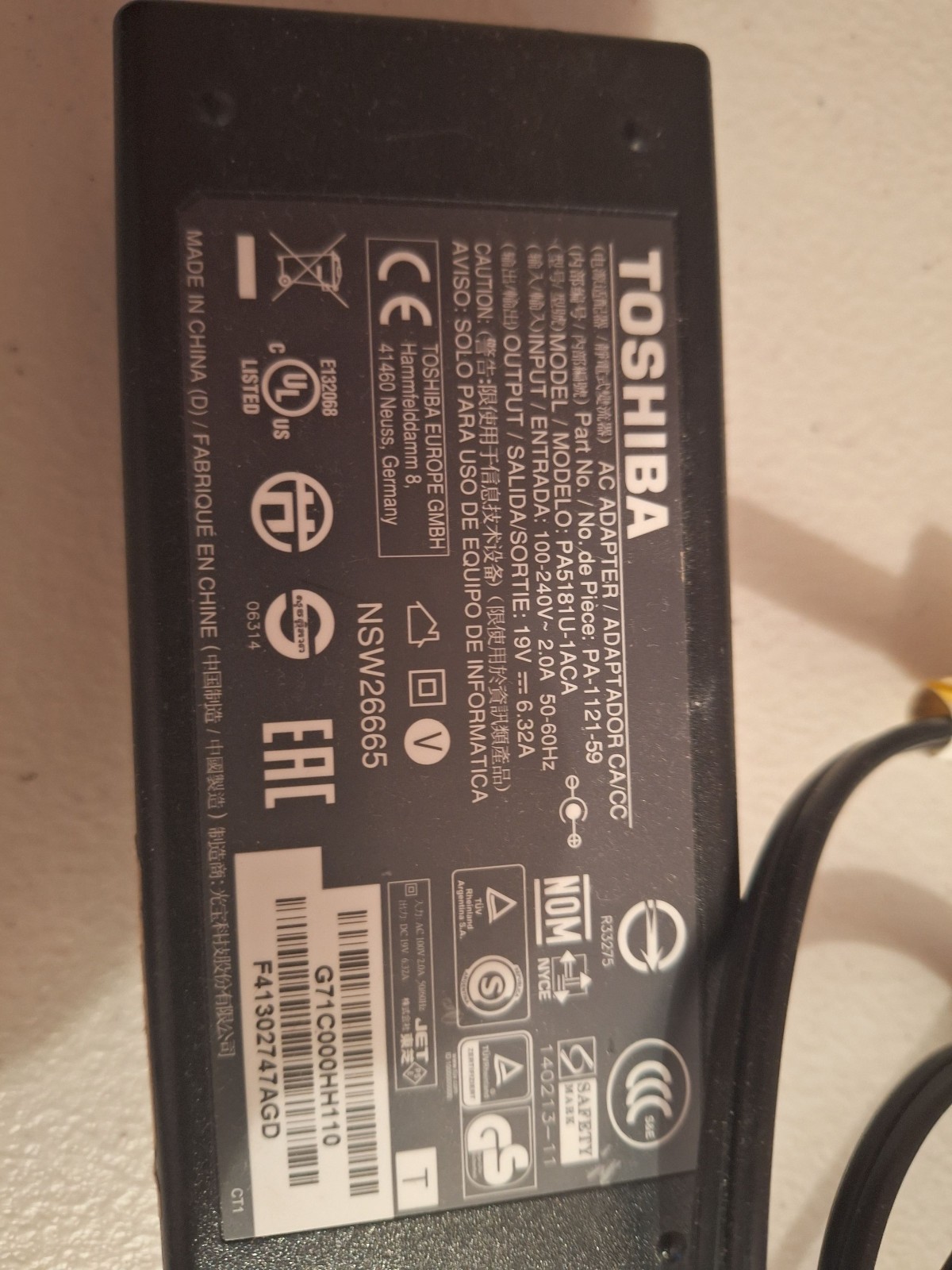 TOSHIBA SATELLITE P50T-B DOES NOT BOOT UP. PARTS ONLY. NO DRIVE OR BATTERY INC