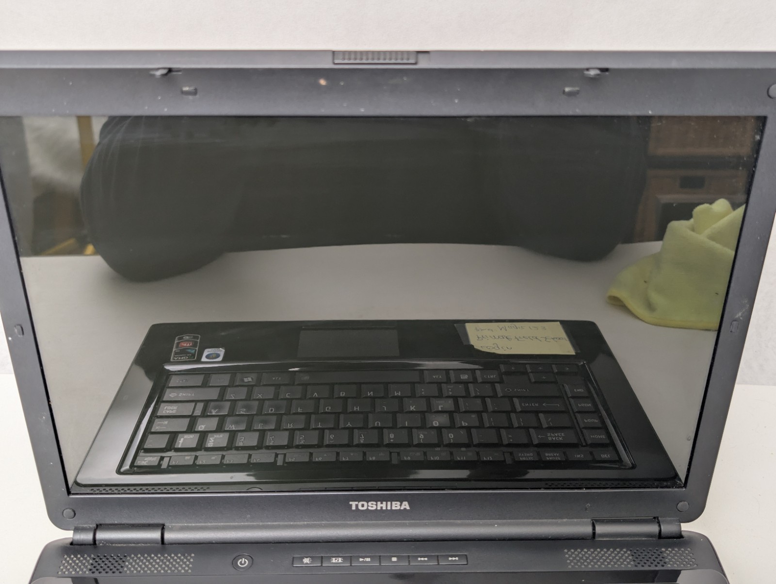 Toshiba Satellite L305D-S5874 4GB RAM 160GB HDD AMD Athlon X2 64 WIN10