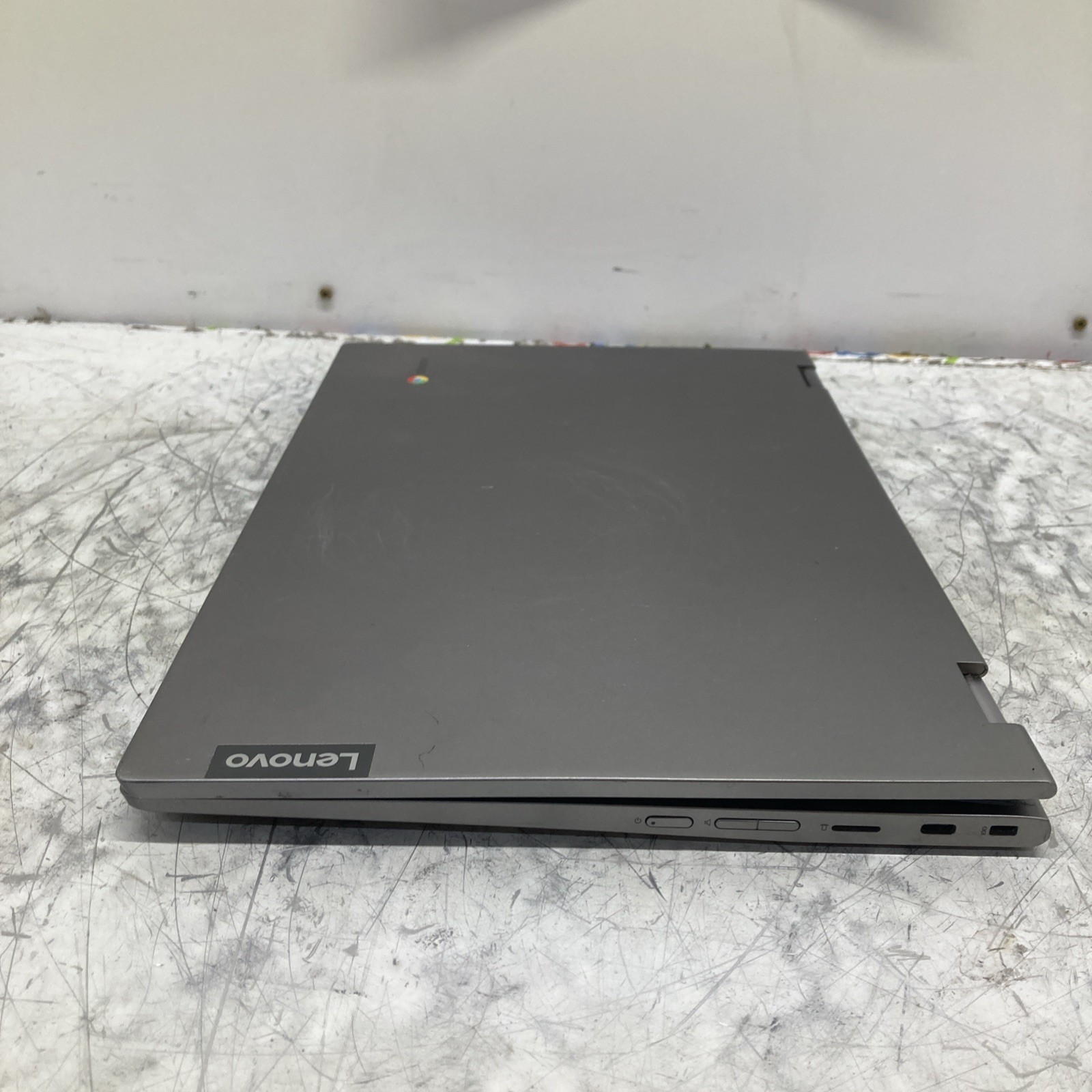 Lenovo Chromebook C340-15 i3-8130U 2.2GHz 4GB RAM 1.8 GB Broken screen