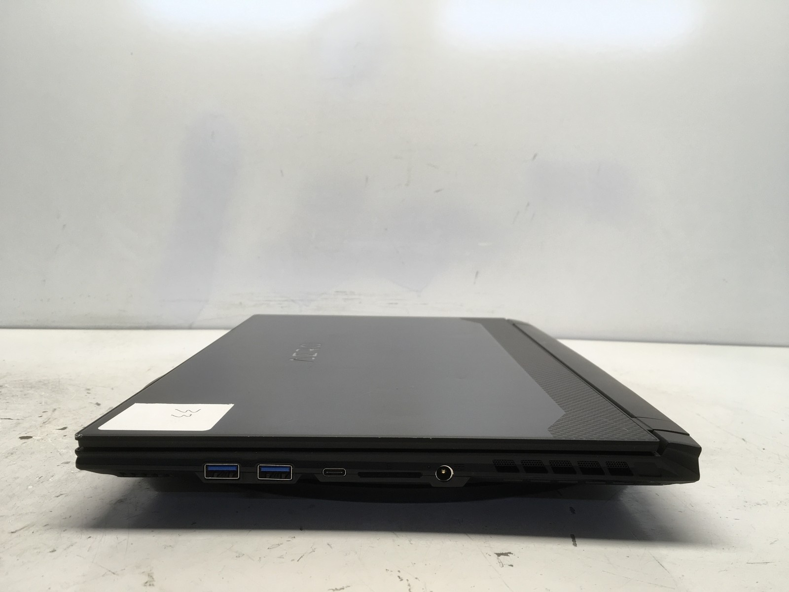 Gigabyte Aero 15 OLED Intel i7-10th Gen 2.3GHz No RAM NO HDD No Batt RTX 3060