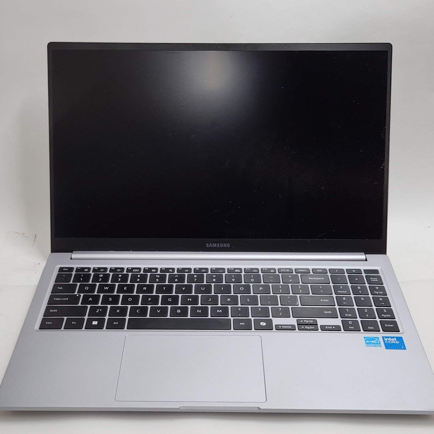 Samsung Galaxy Book4 750XGK 15.6″ Core 7 150U 1.8GHz 16GB RAM 512GB SSD