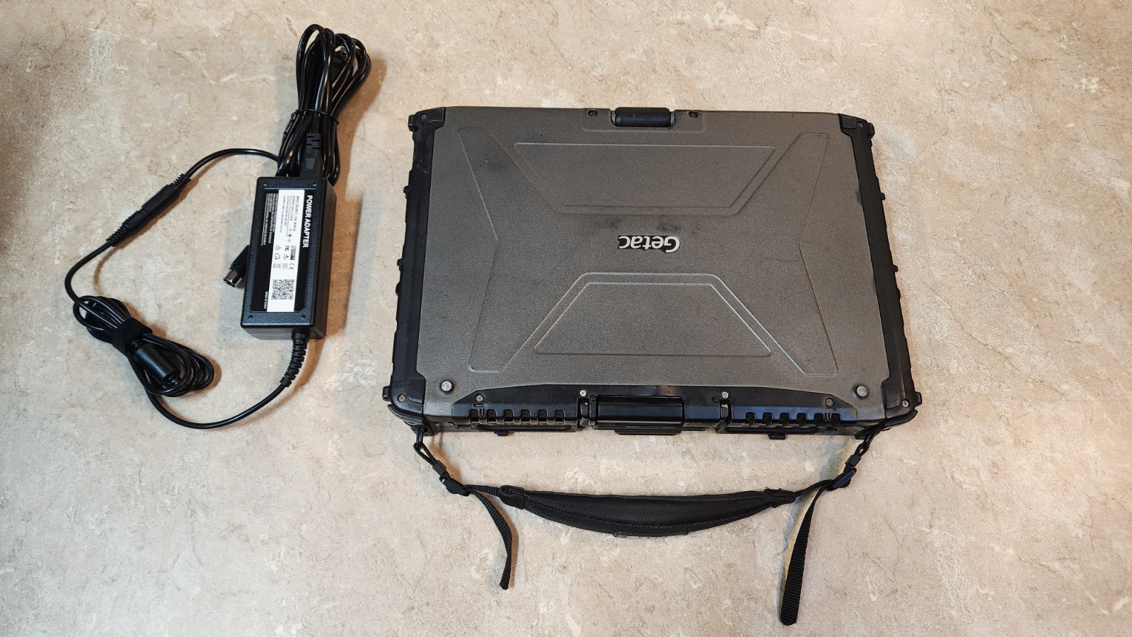 Rugged 2-in-1 Touch Getac V200-G2 Intel i7-3520M 16GB RAM Police Laptop