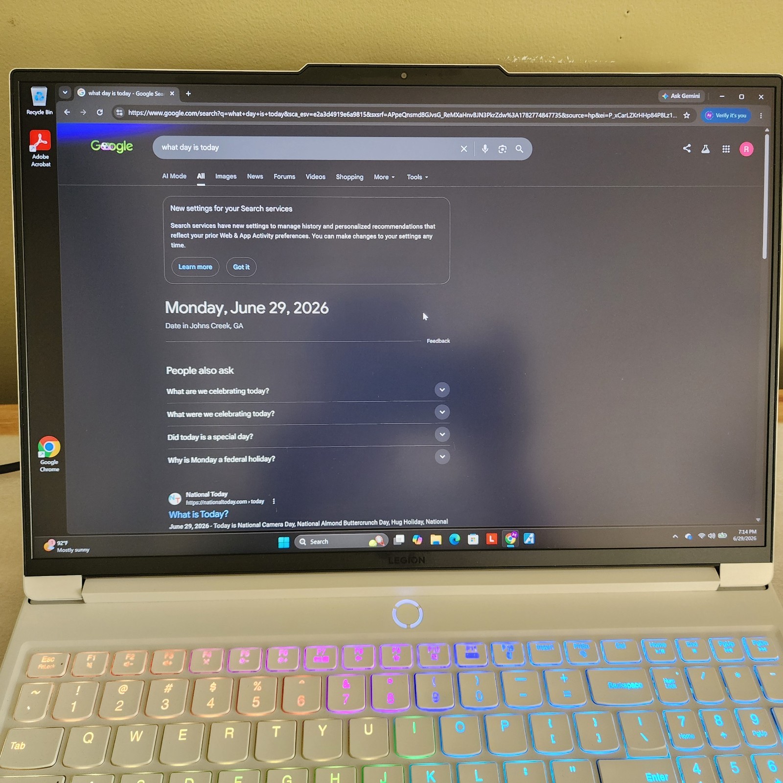 *MINT* Lenovo Legion 7 16IRX9 16″ i7-14700HX 16GB 1TB SSD RTX 4060 Laptop