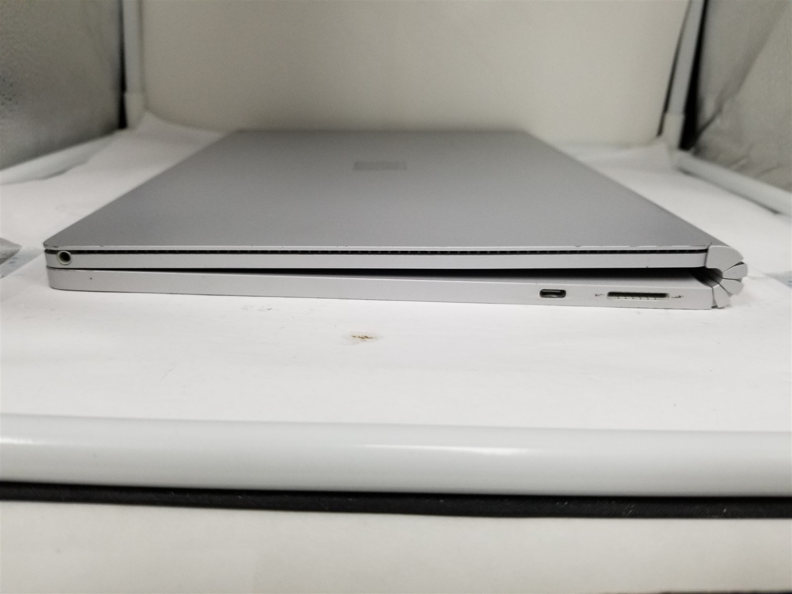 Microsoft Surface Book 2 Core i7 13.5″ 16GB/512GB Silver Reduced Price VW6300