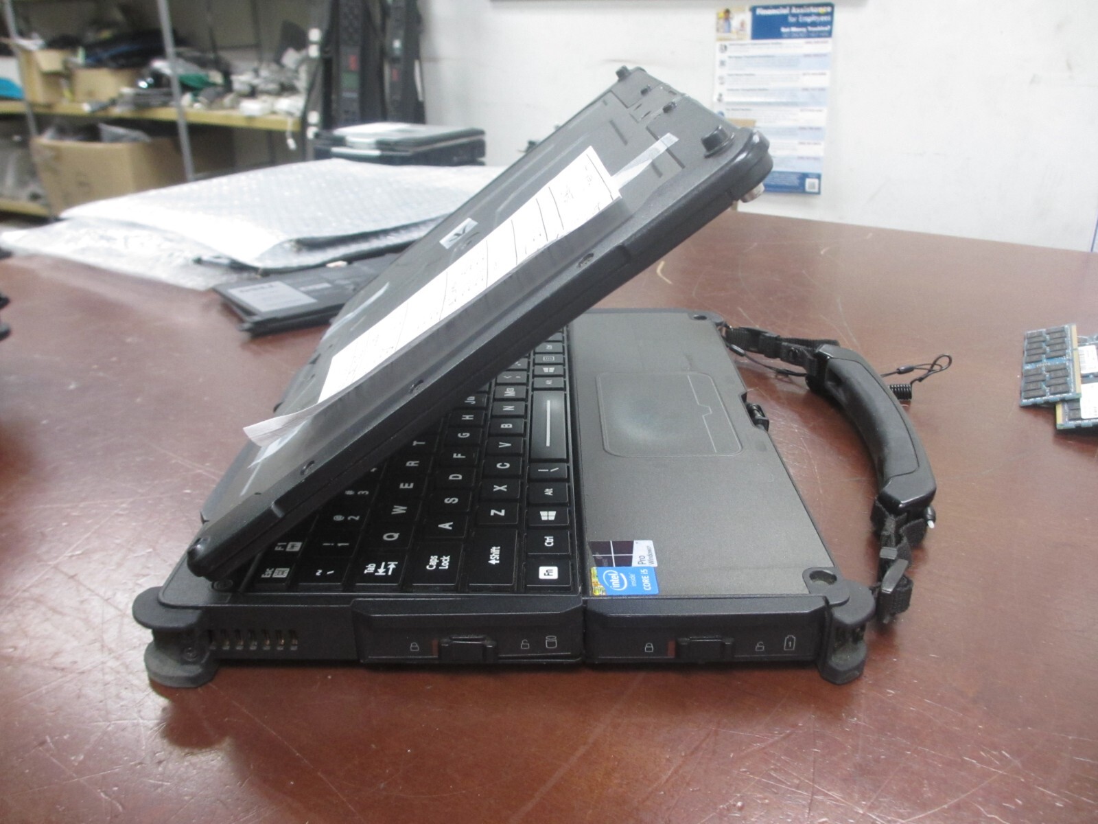 Getac V110 G2 i5 5200U 2.20GHZ 4GB Web-Cam Laptop [NO HDD/CADDY/OS/AC] w/ Pen***