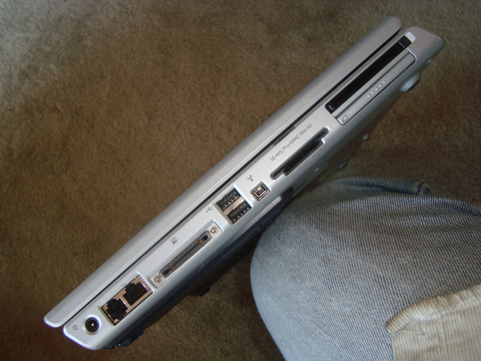 HP Pavilion dv4000 / dv4320us Laptop / remote