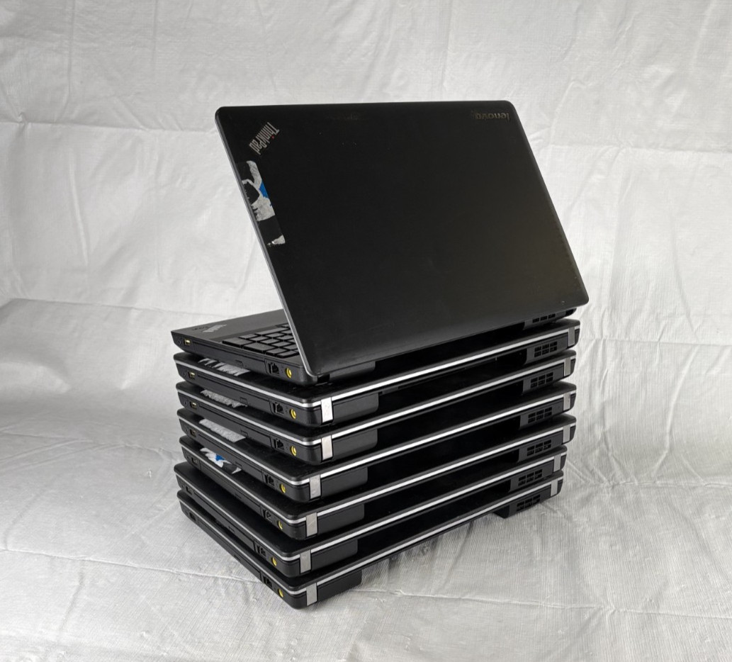 LOT OF 7 LENOVO THINKPAD E530 Laptop w/ Core i3 2.20 GHZ No HD/Battery Untested