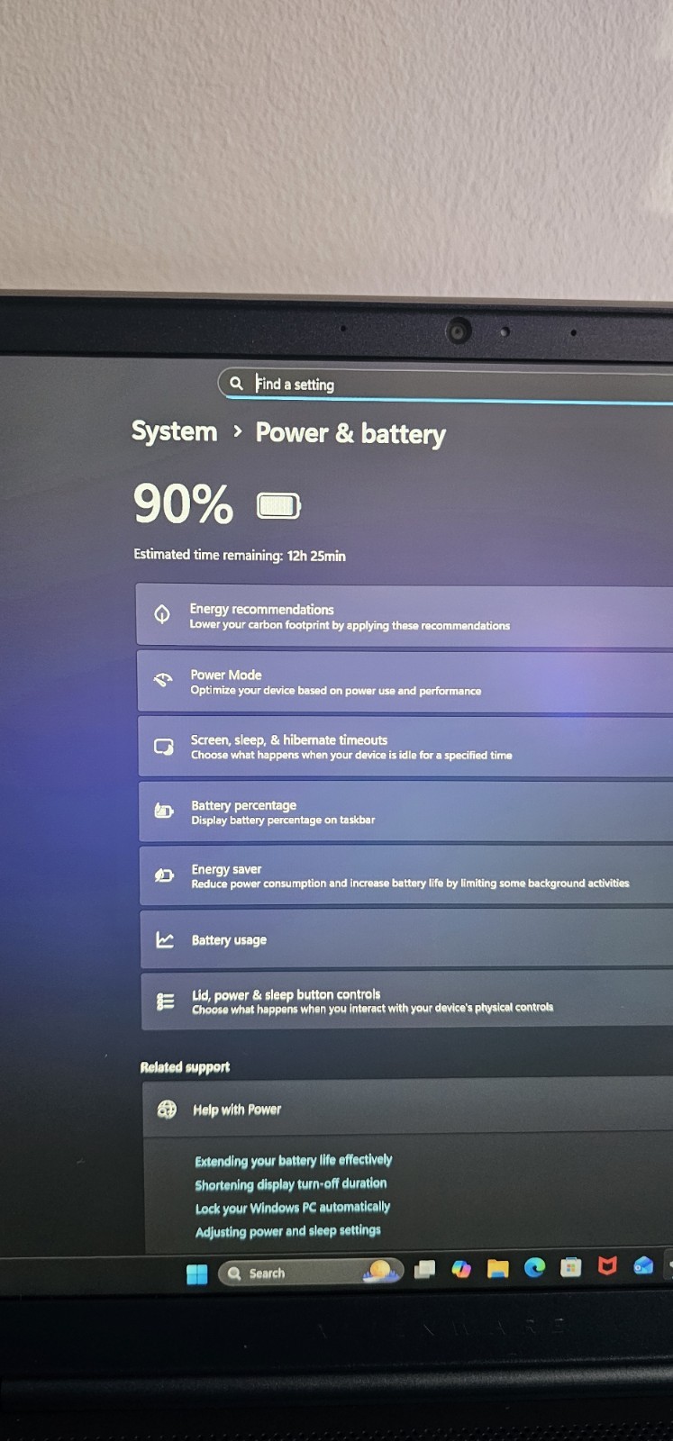 Dell Alienware 16 Aurora (1TB, Intel Core 7, 16GB, RTX 5050) 2.5k 120 hz