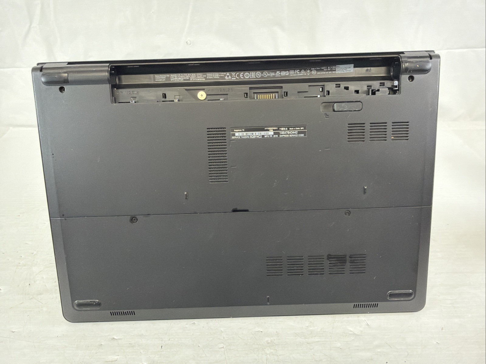 Dell Inspiron 15 5100 Intel Celeron N3050 4GB RAM 500GB HDD Win 10 P No Batt