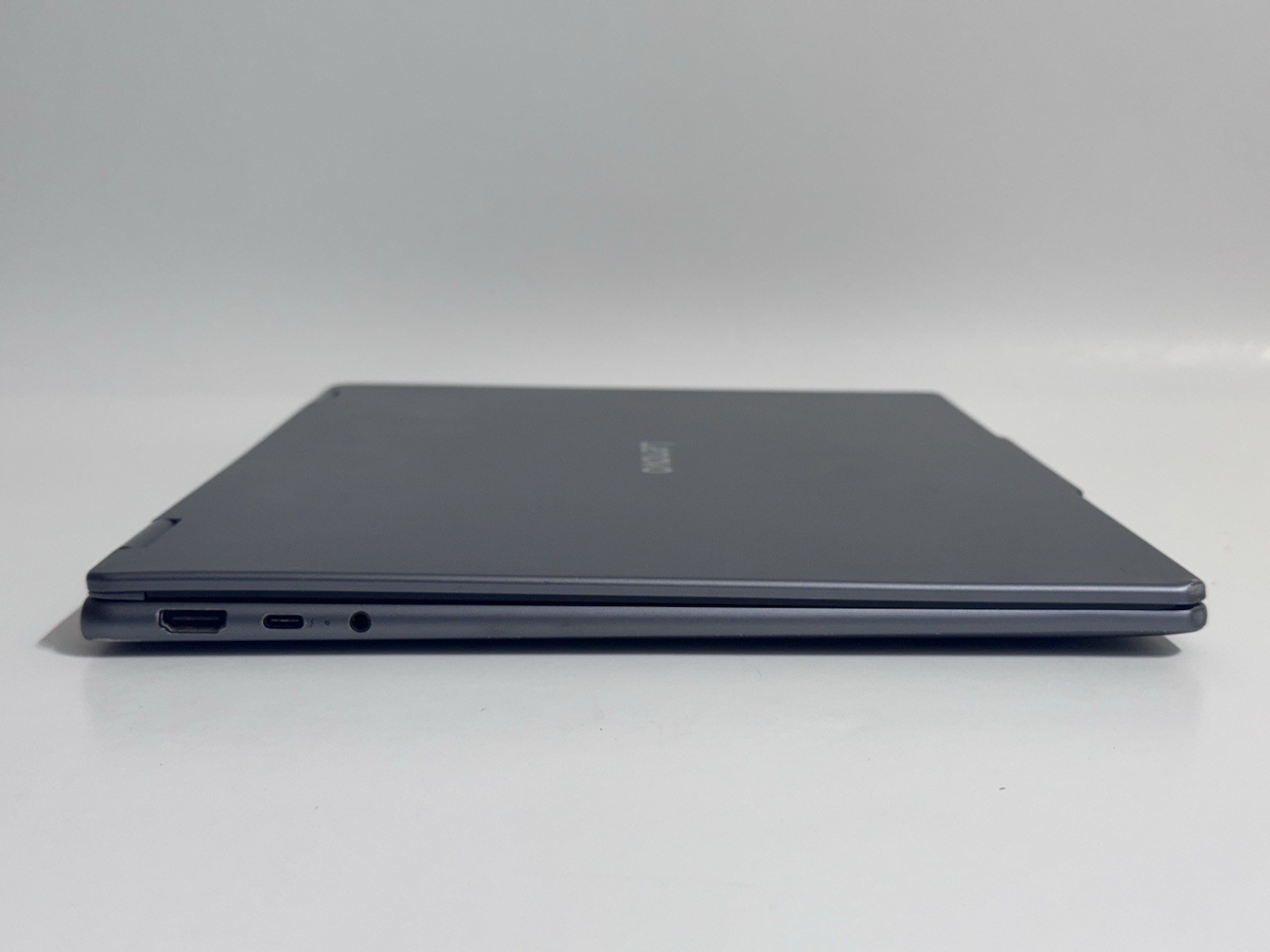 Lenovo Yoga 7i 2-in-1 16″ 2K Touch Laptop Ultra 7 256V 16GB RAM 1TB SSD READ