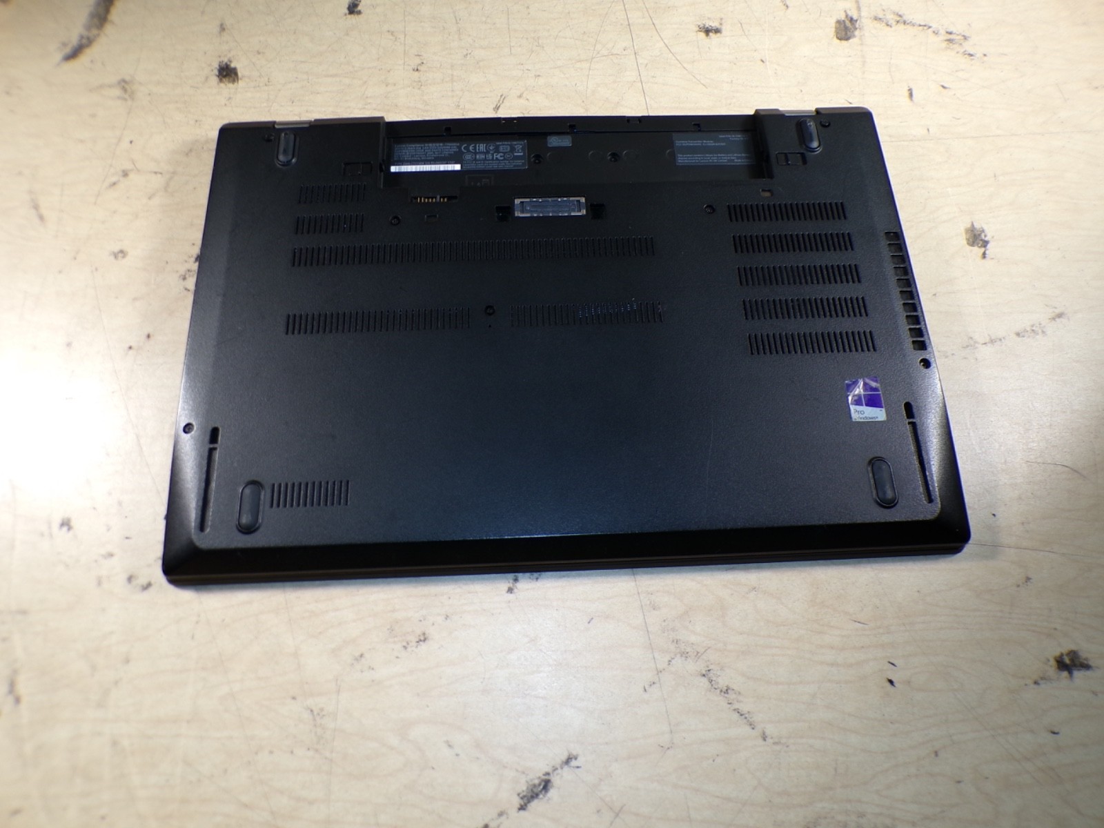 THINKPAD T570 INTEL CORE I7-7600U 2.80GHZ 16GB RAM **BIOS L0CKED **NO HD/ NO CAD