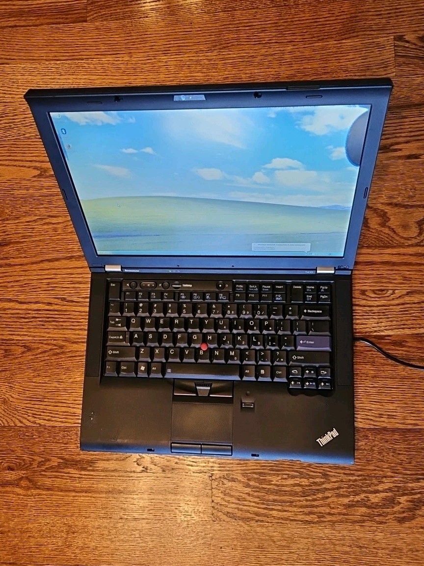 Lenovo ThinkPad T410 i5-M560 14″ 4gb/320gb HDD. Win XP pro. Issues