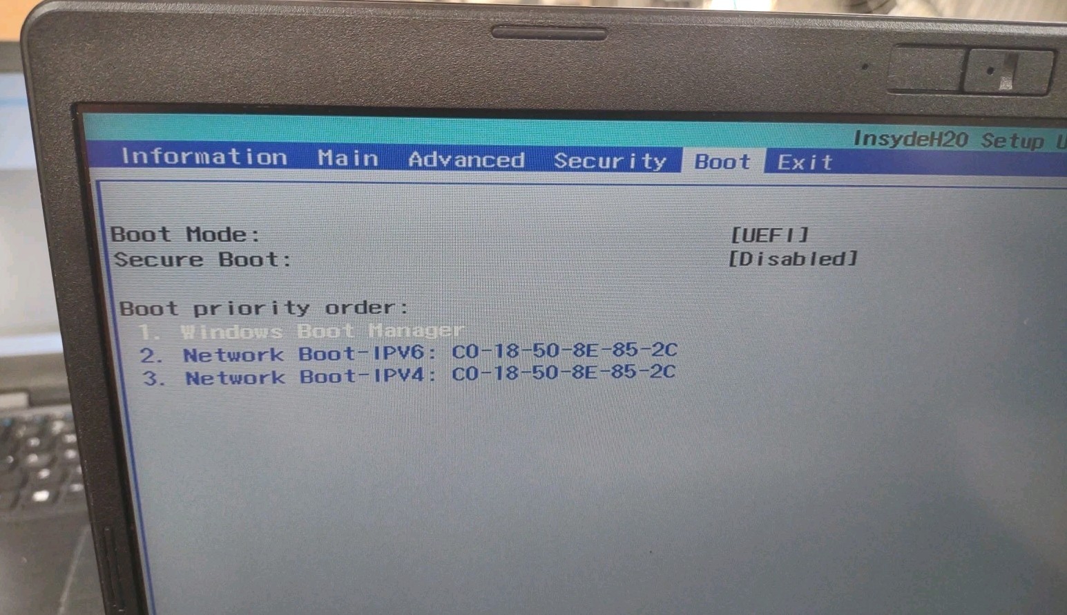 Acer TravelMate P215-53 N19Q8 W/ I7-1165G7, 16GB, 1TB.
