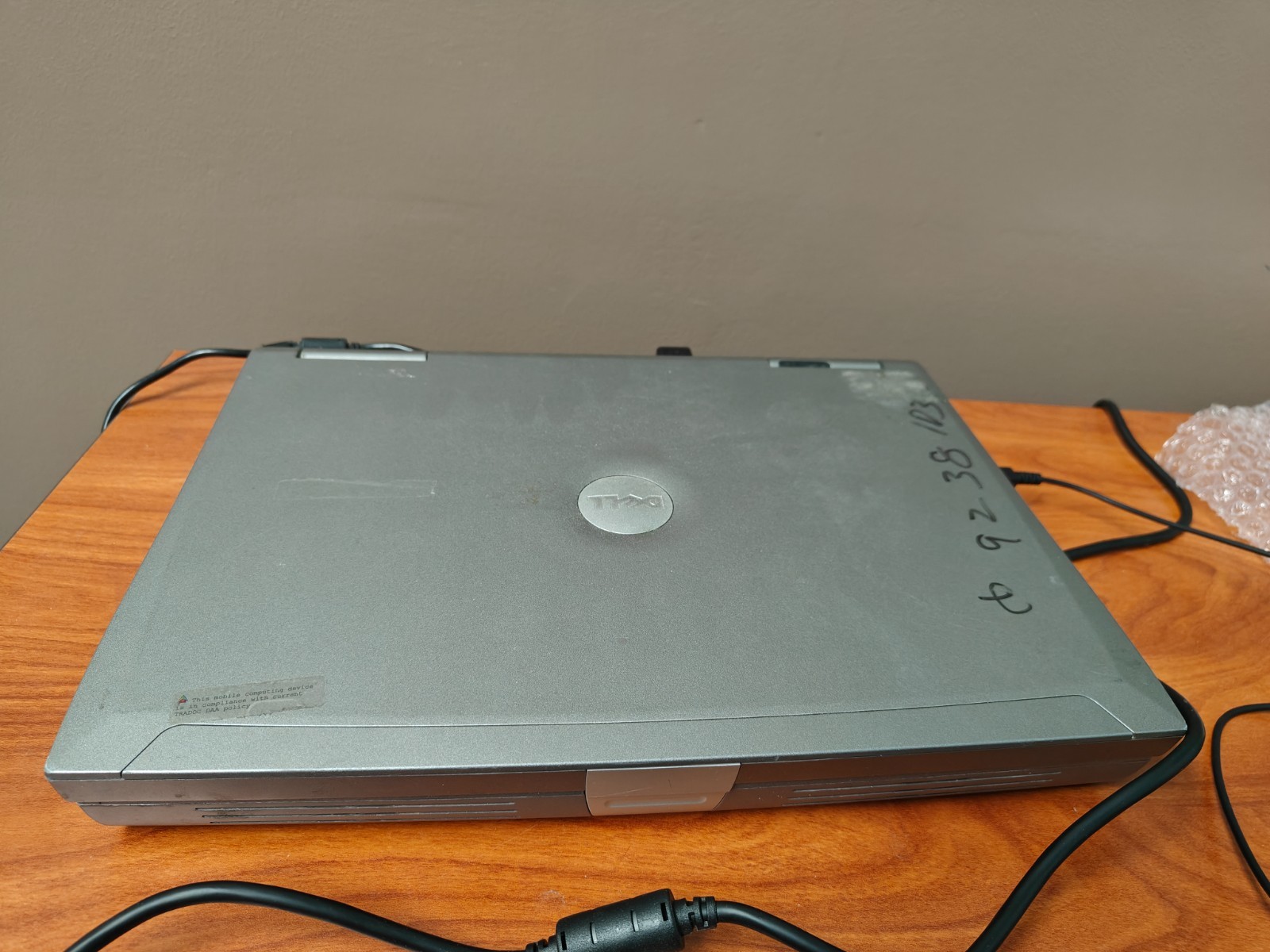 Dell Latitude D810 15.4in 1920×1200 screen AMD X600 Graphic card