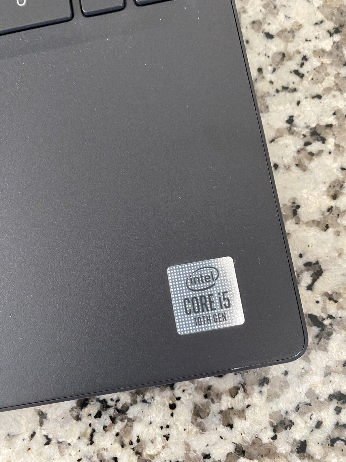 Dell Latitude 15.6″ 3510 Intel i5-10210U @ 1.60GHz 8GB DDR4 RAM 256GB SSD READ