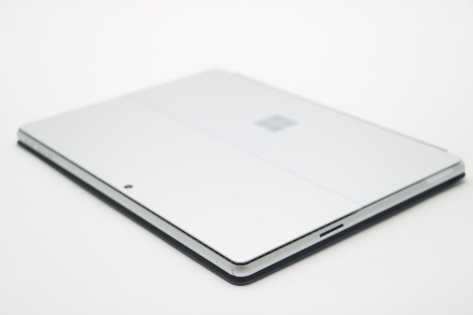 Microsoft Surface Pro 10 13″ 2.10GHz Ultra 5 /16GB/256GB SSD *94% BH* Type Cover