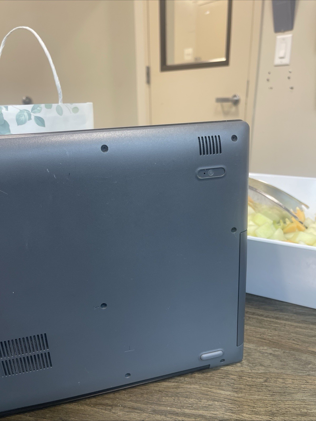 Lenovo Intel Core i3-7100 CPU. Version 1511