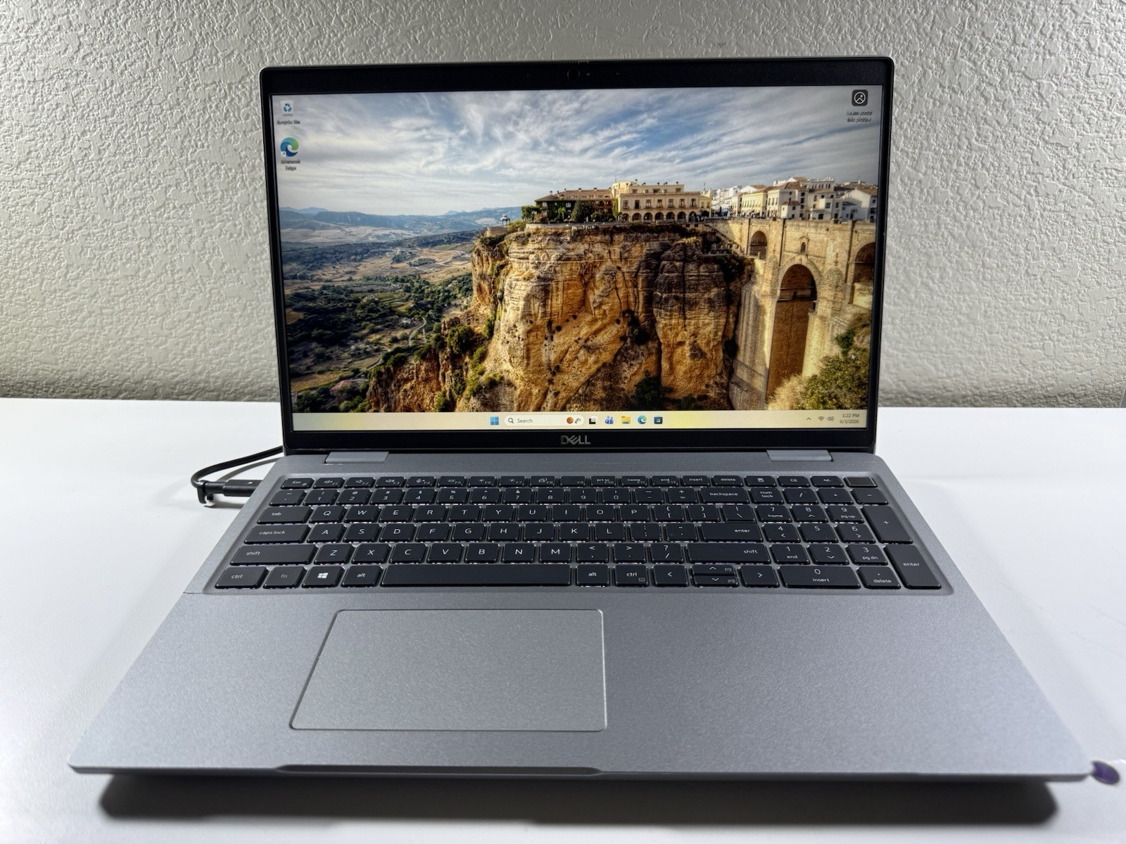 Dell Latitude 5520 15.6” FHD I5-1135G7U 256GB SSD 8GB RAM NO BATTERY Win 11 Pro
