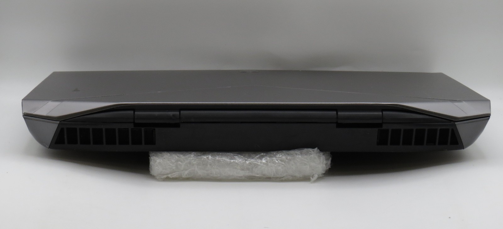 Alienware 13 r3 i7-7700HQ @ 2.8 Intel HD 17.3″ No RAM/HDD/OS/AC *PARTS*