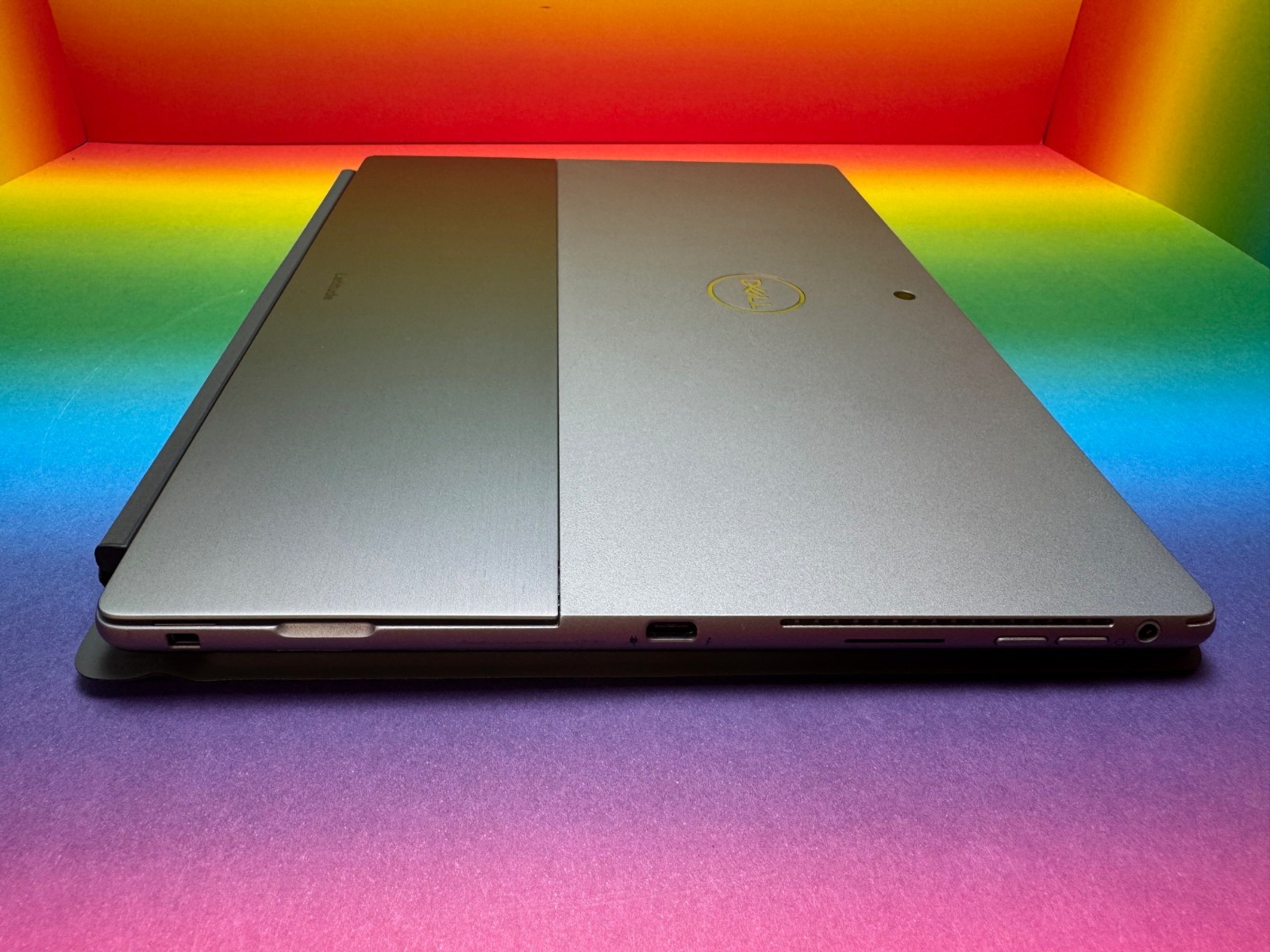 Dell Latitude 7320 2-in-1 LTE eSIM i5-1140G7 8GB 256GB 13″ DE Win11Pro FID ST